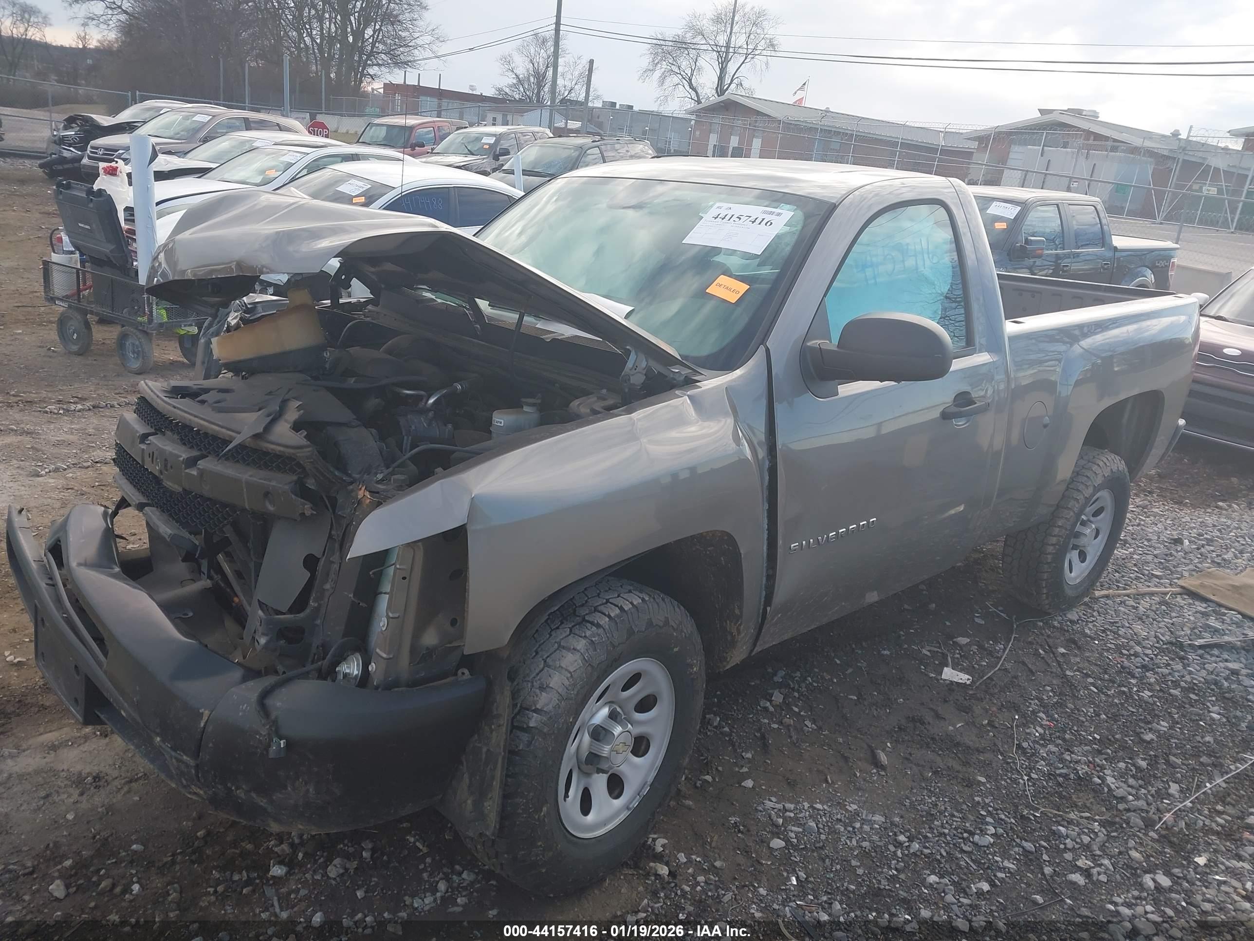 CHEVROLET SILVERADO image 2