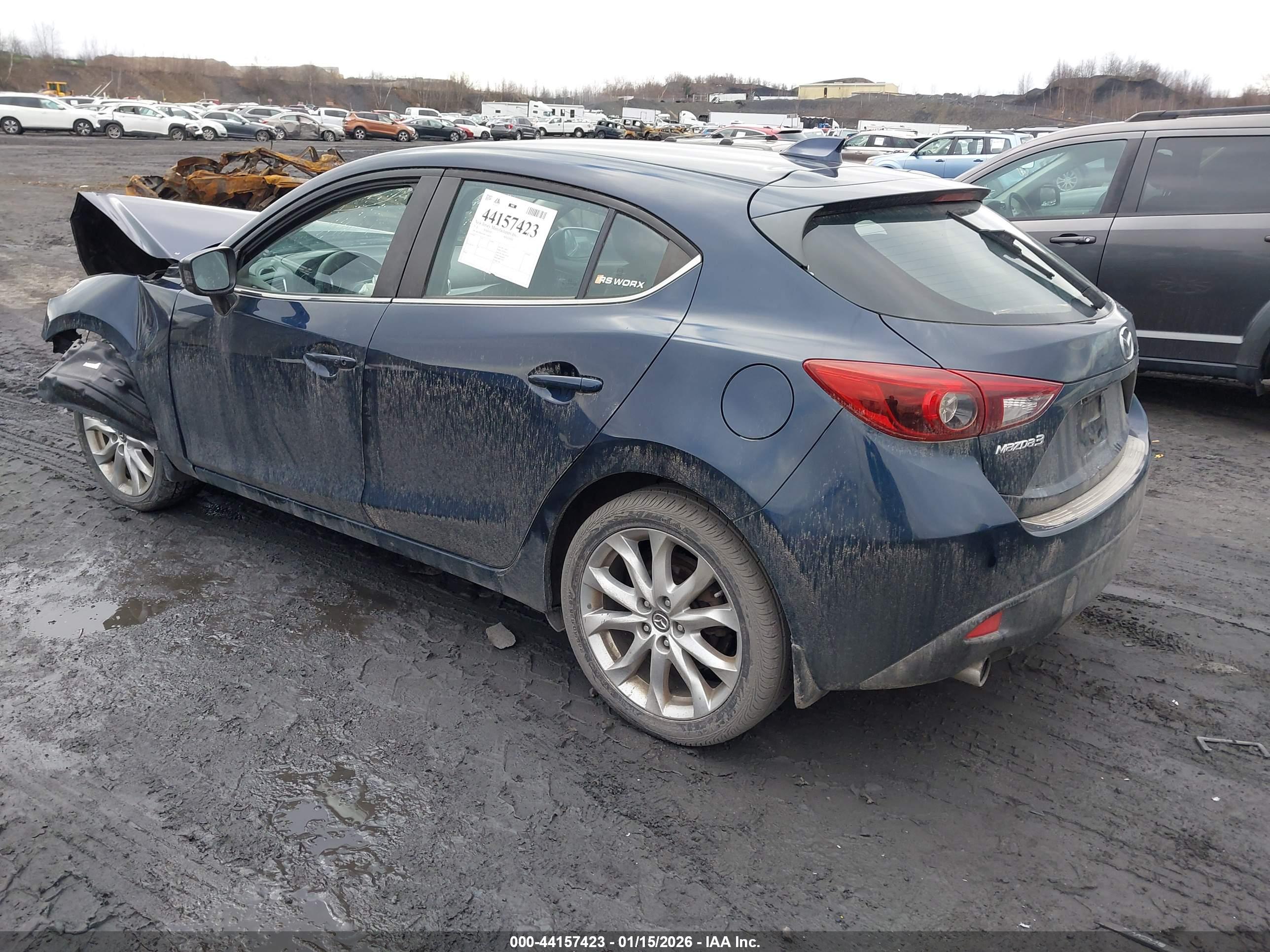 MAZDA MAZDA3 image 3