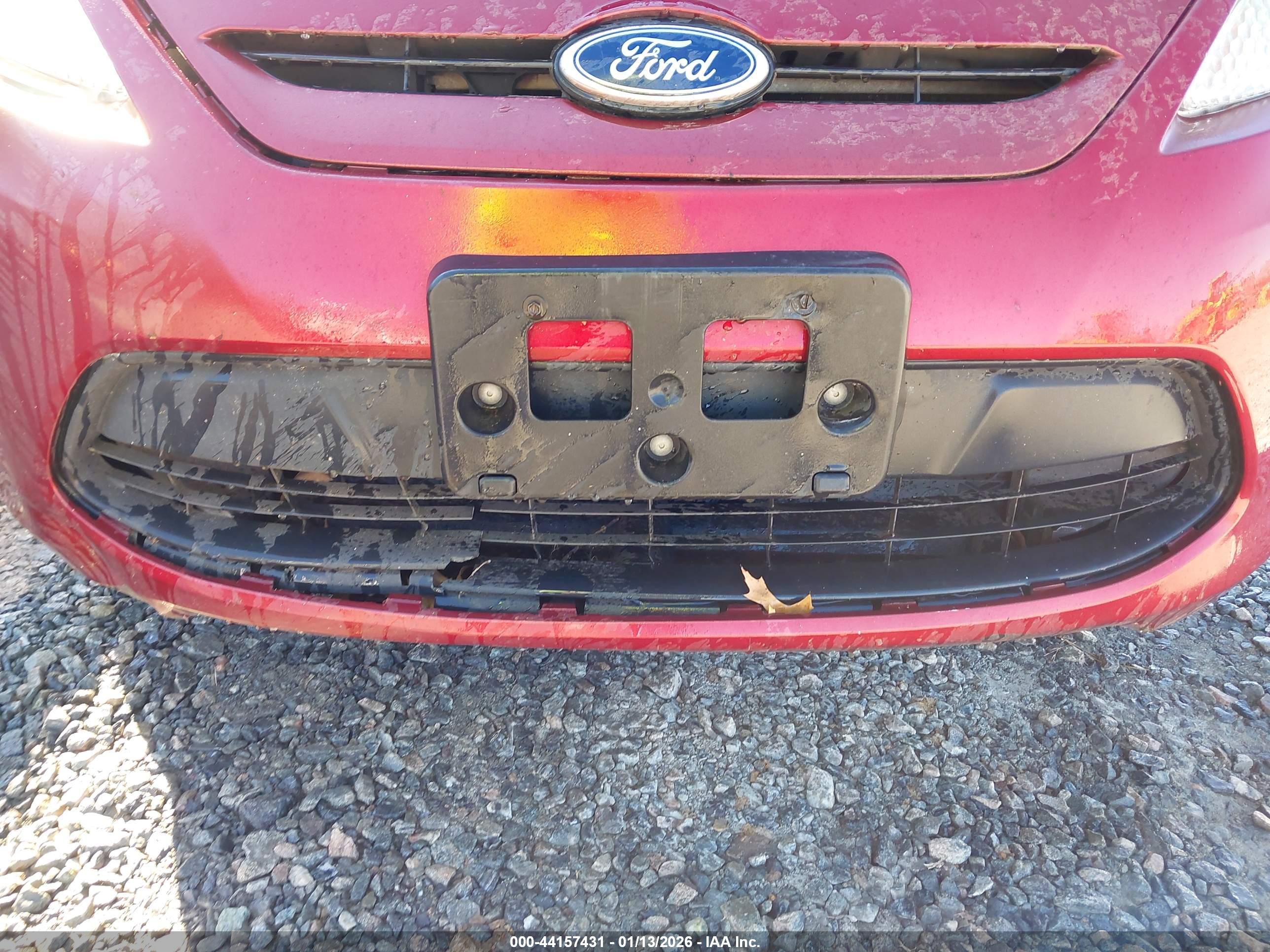 FORD FIESTA image 6