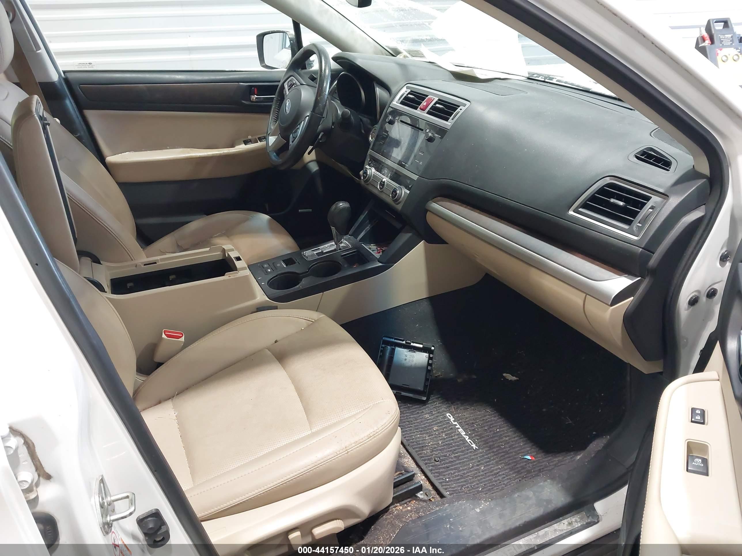 SUBARU OUTBACK image 5