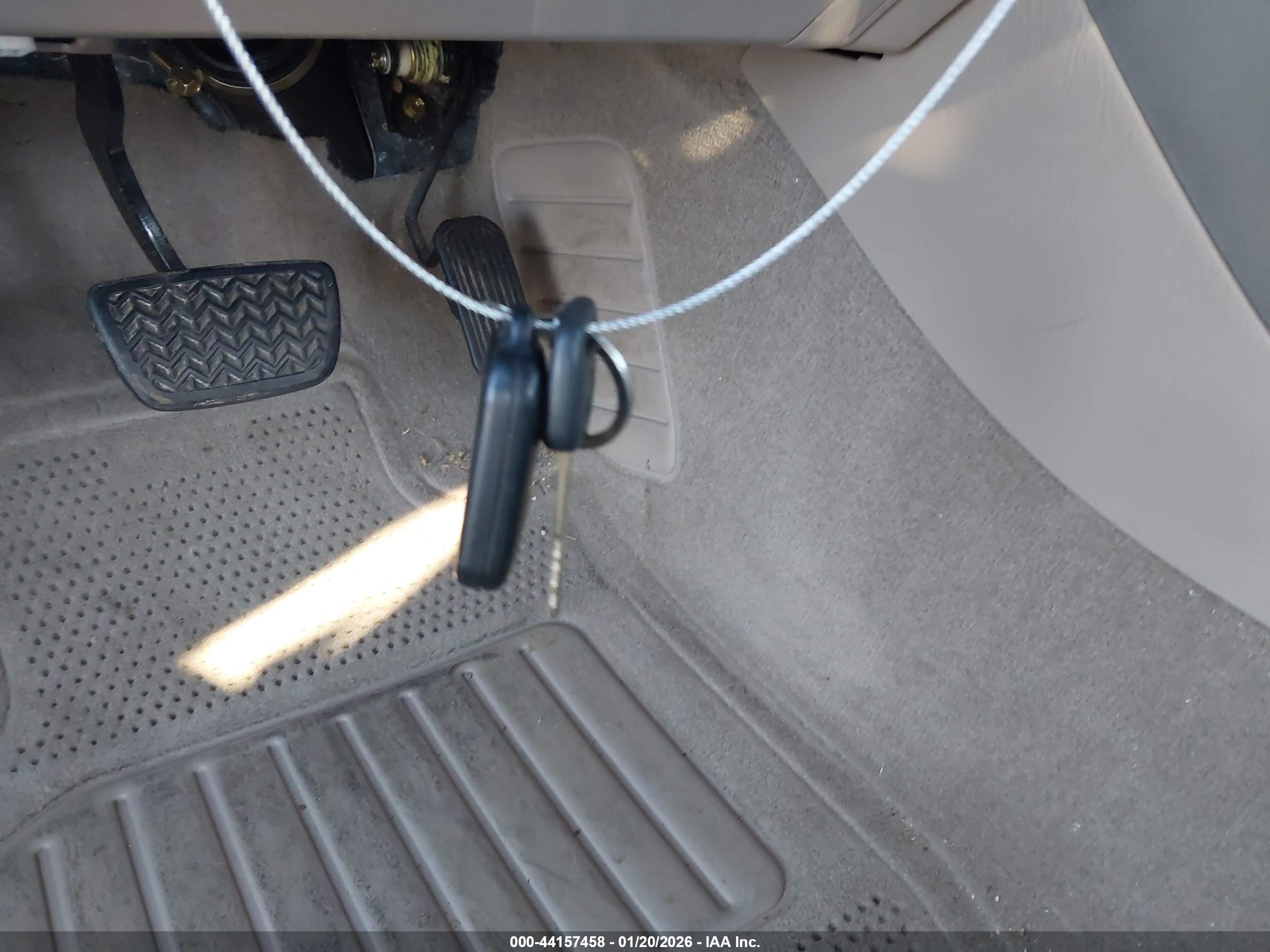 TOYOTA CAMRY image 11