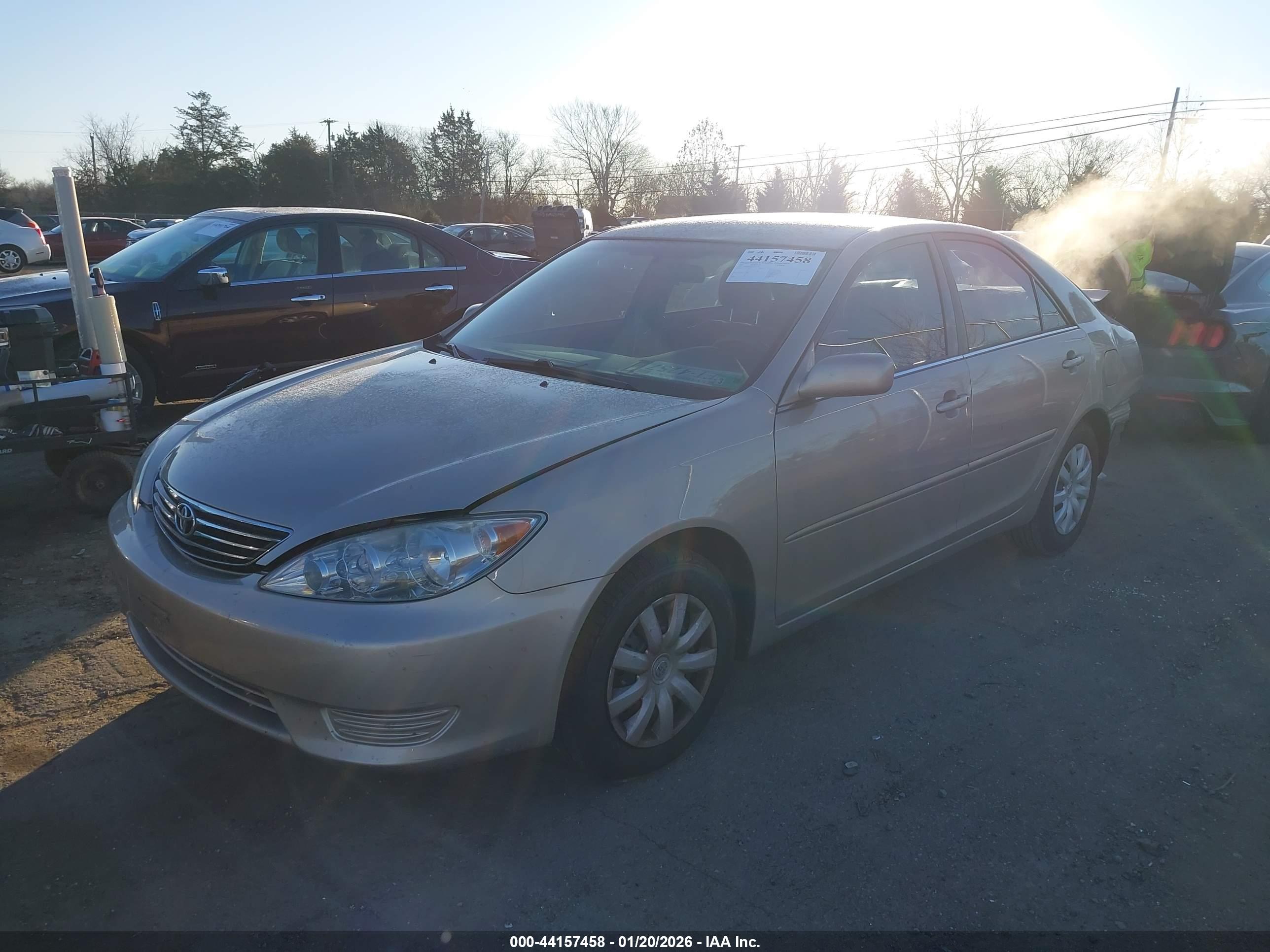 TOYOTA CAMRY image 2