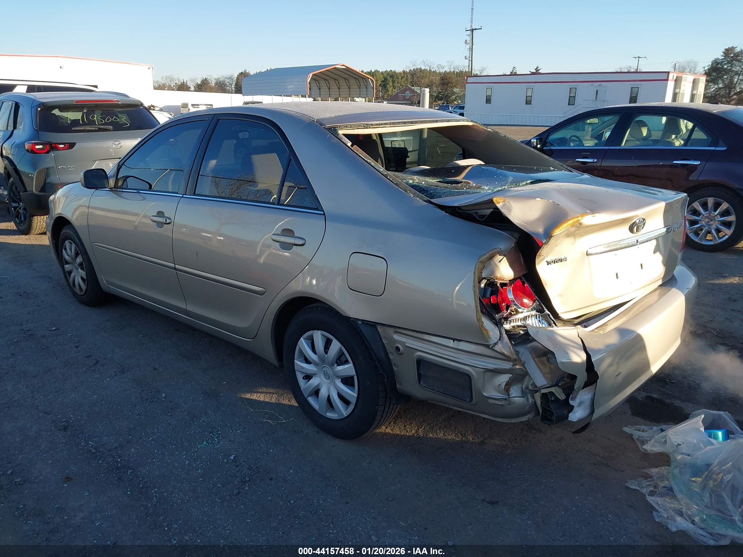 TOYOTA CAMRY image 3