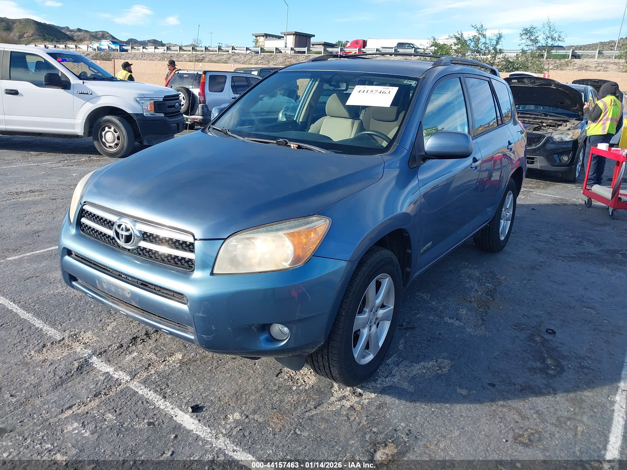 TOYOTA RAV4 image 2