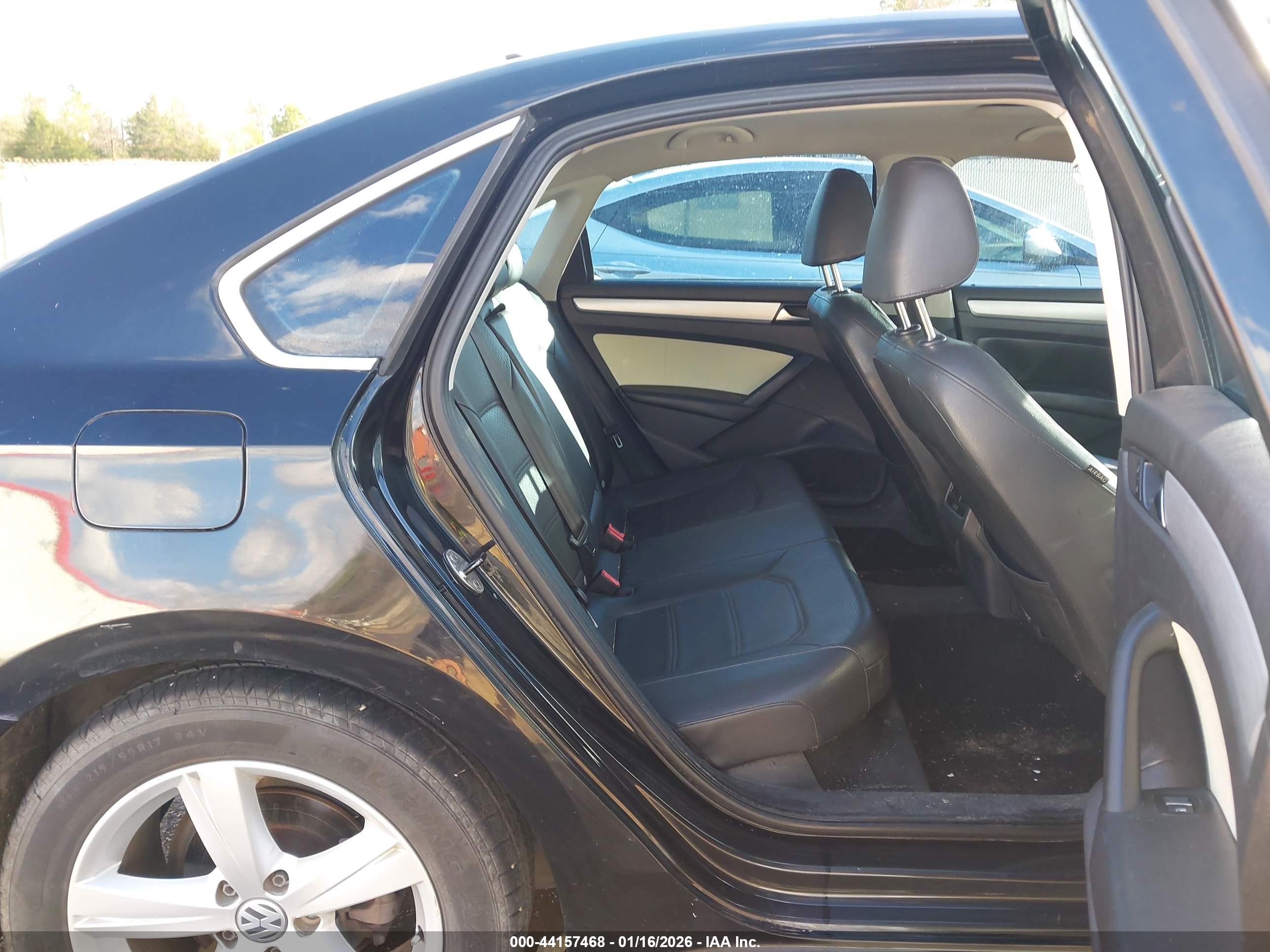 VOLKSWAGEN PASSAT image 8