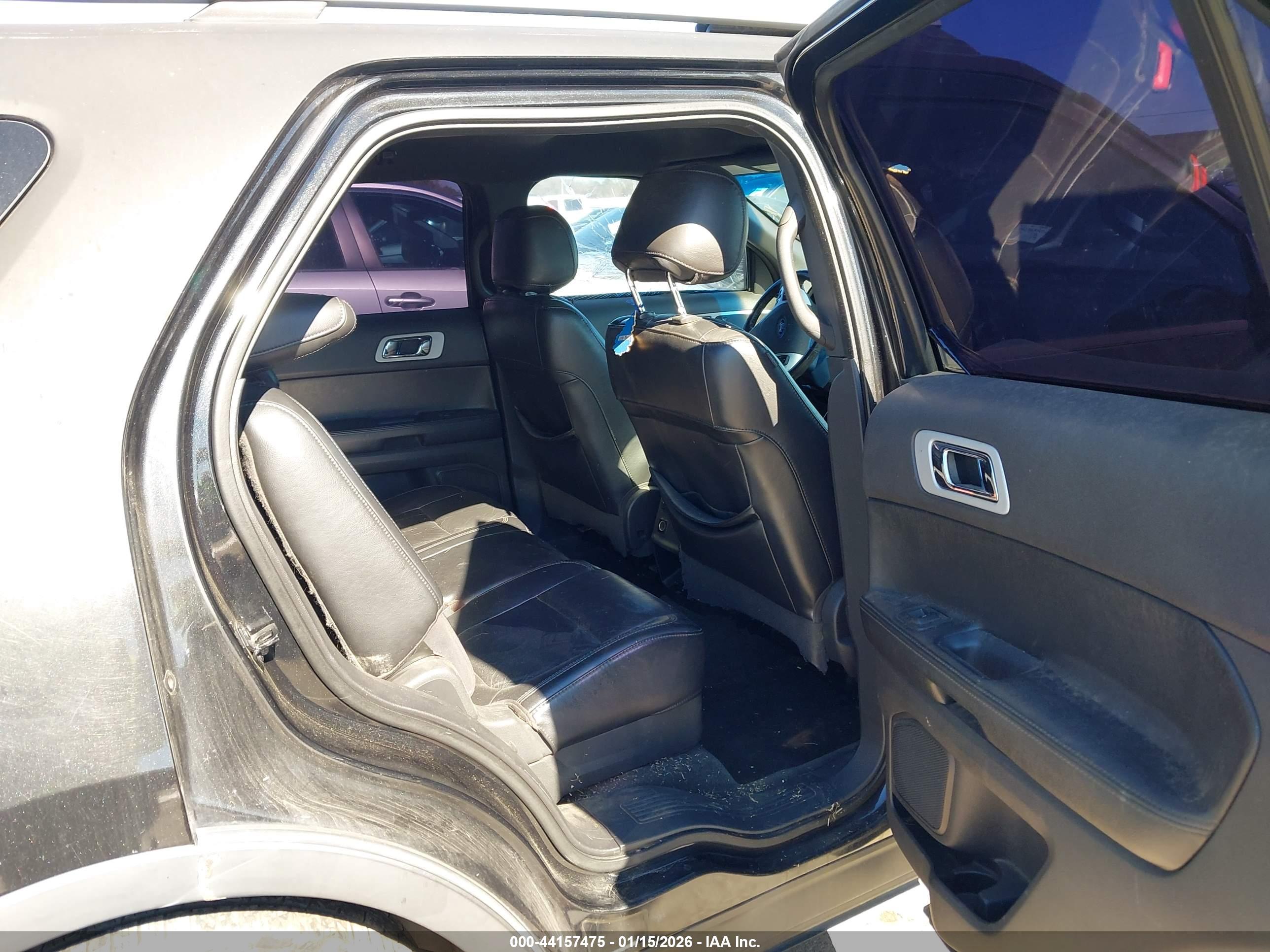 FORD EXPLORER image 8