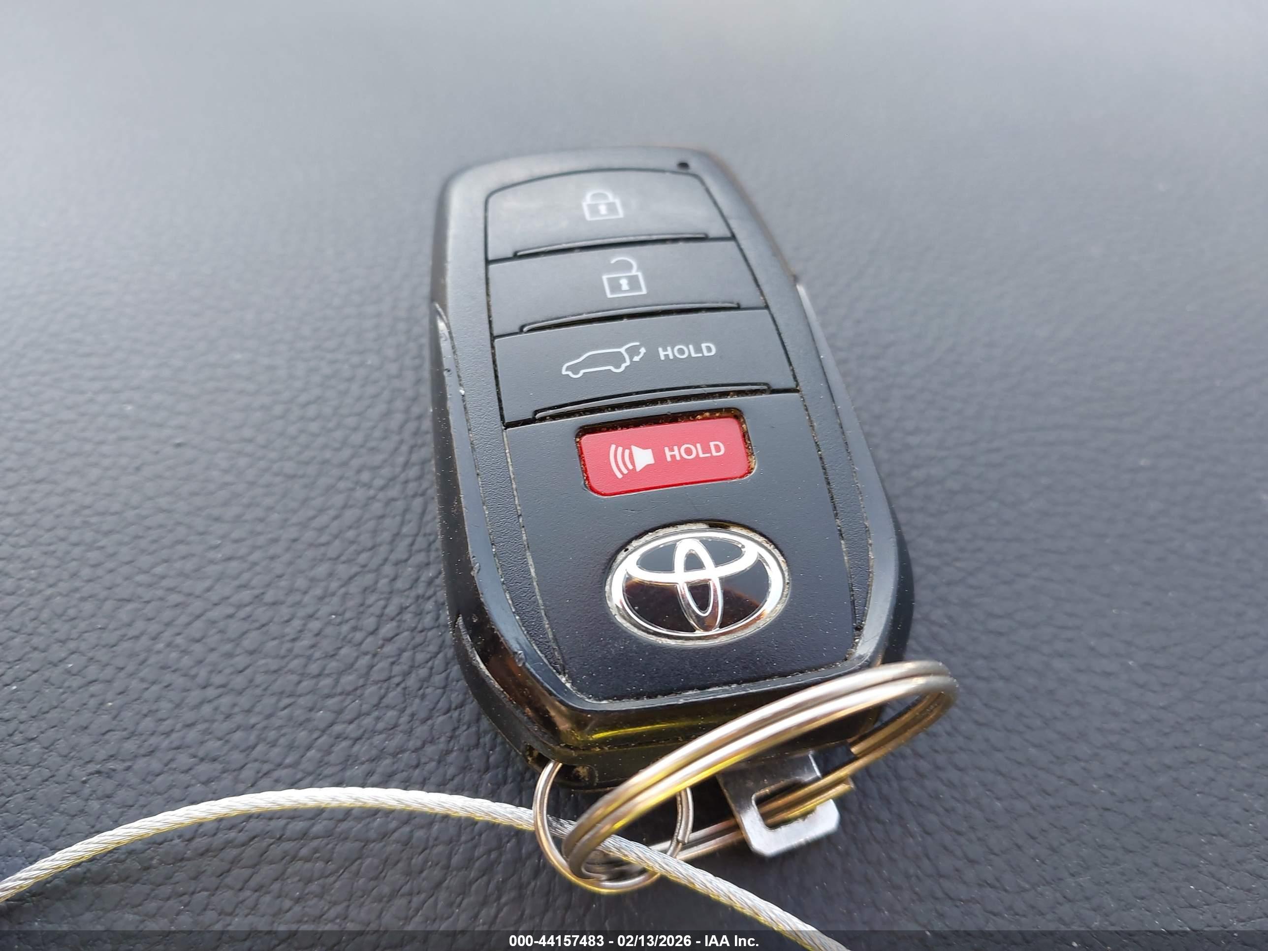 TOYOTA GRAND image 11