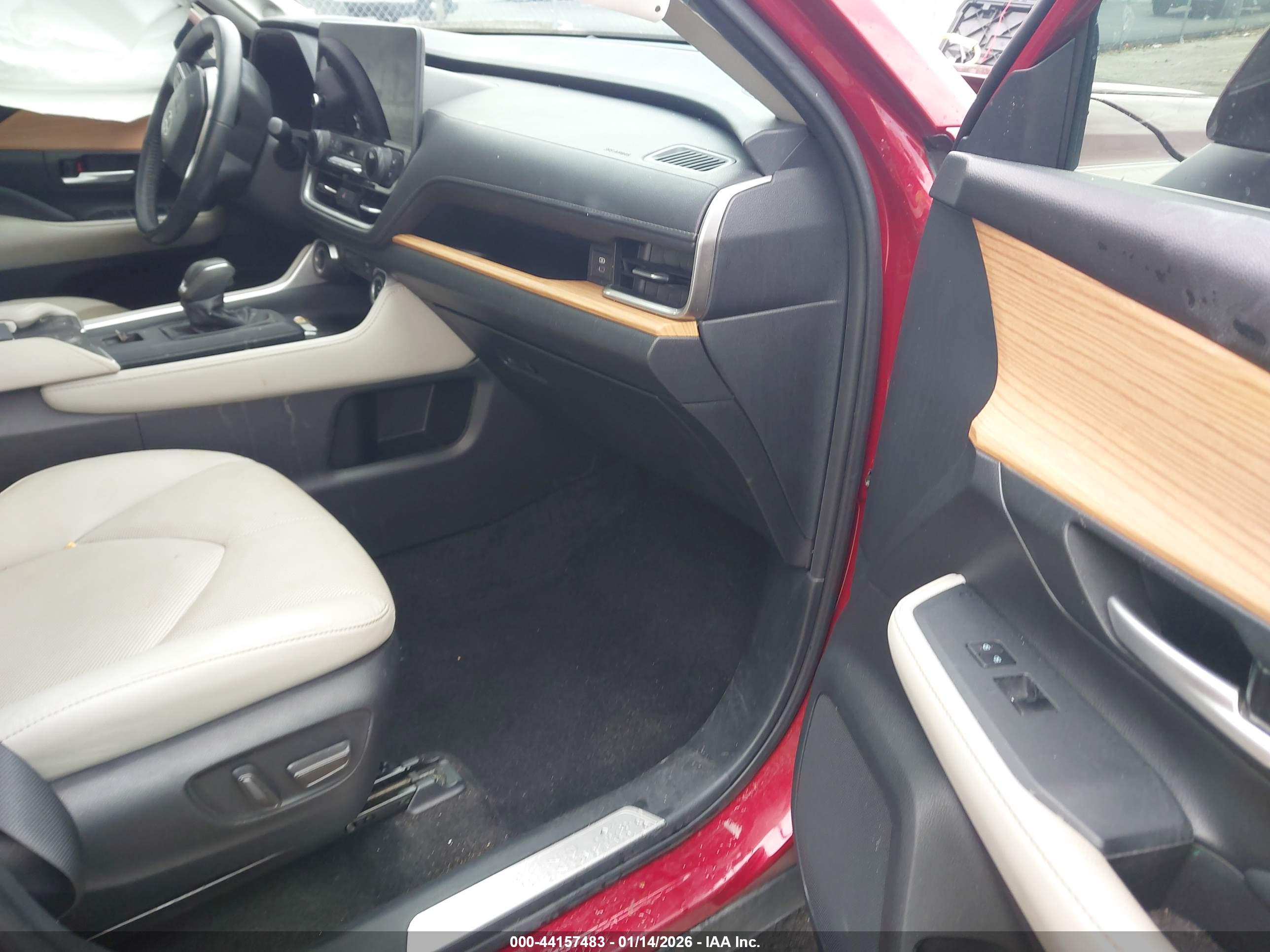 TOYOTA GRAND image 5