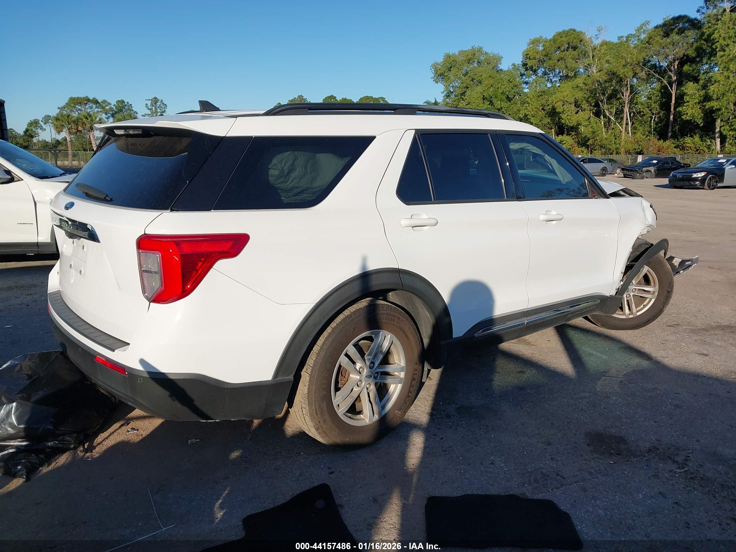 FORD EXPLORER image 4
