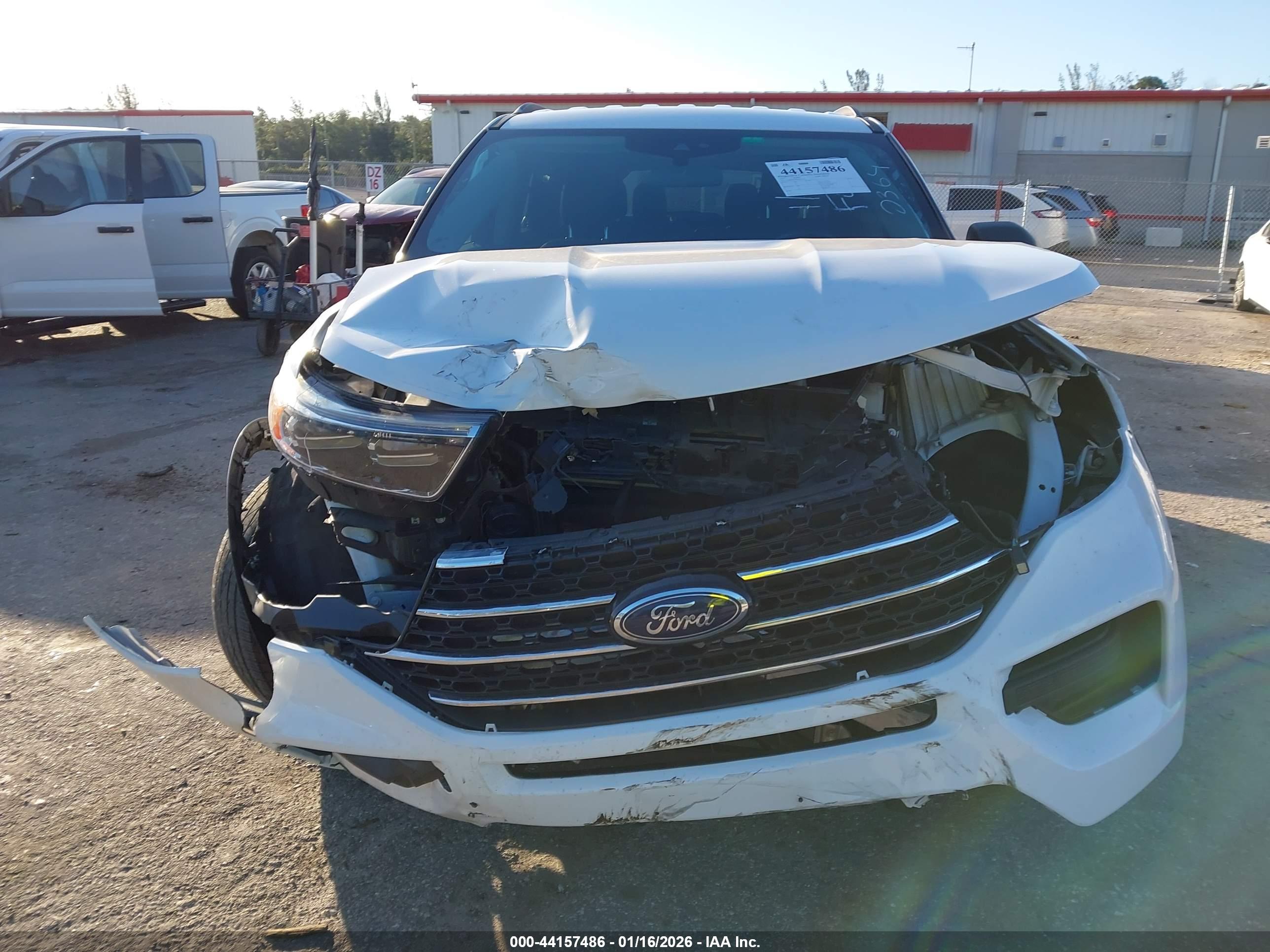 FORD EXPLORER image 6
