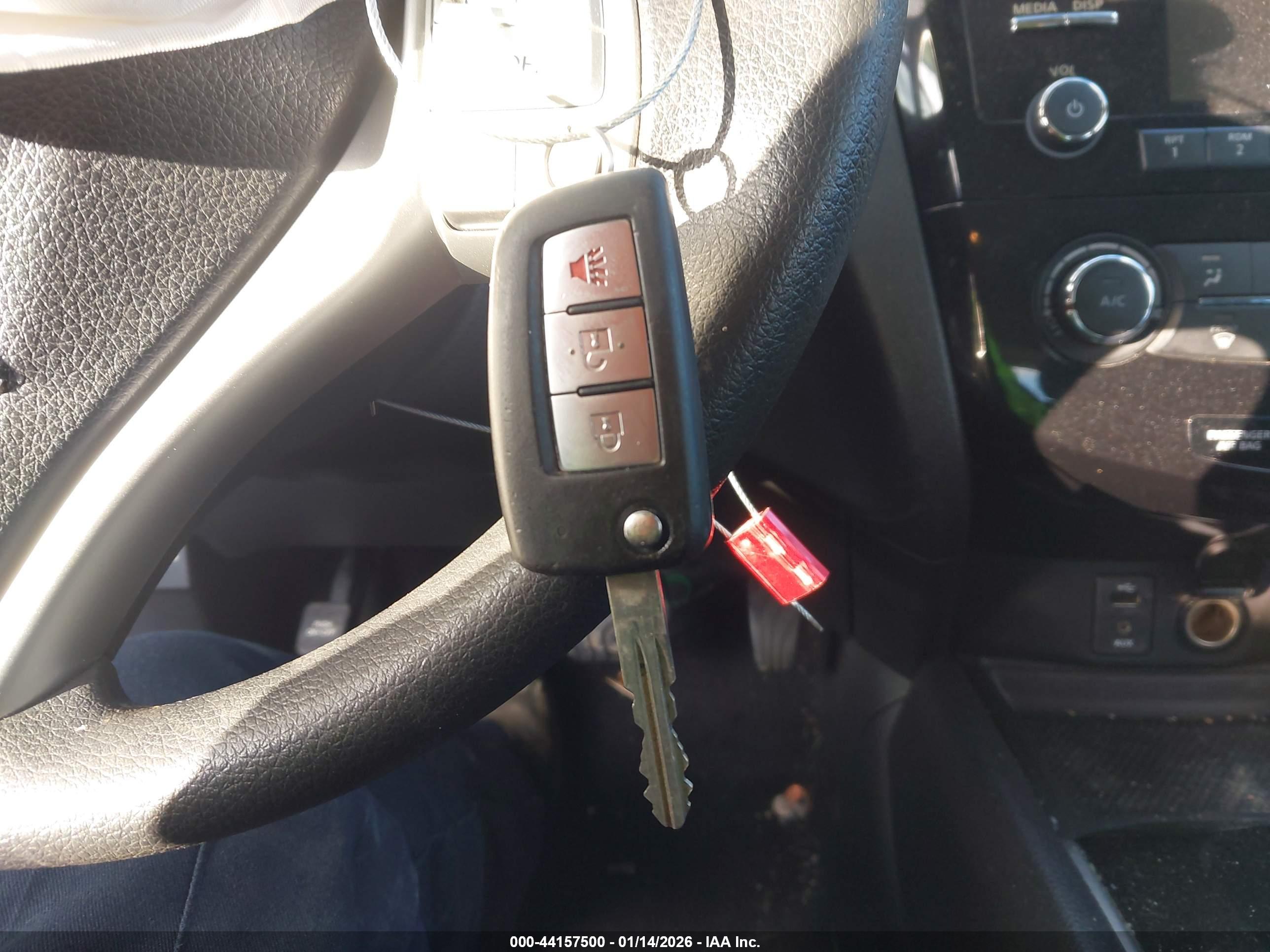NISSAN ROGUE image 11
