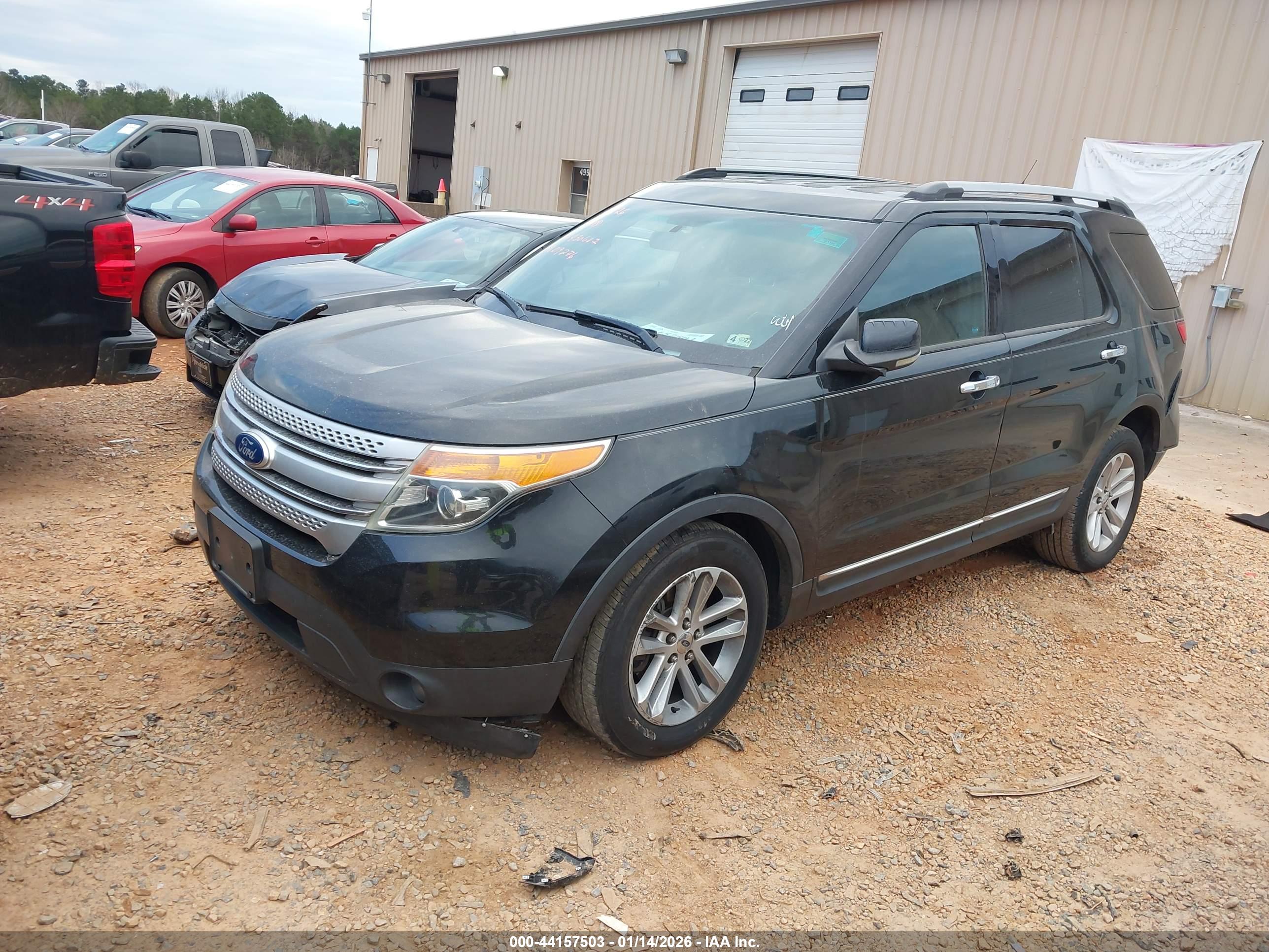 FORD EXPLORER image 2