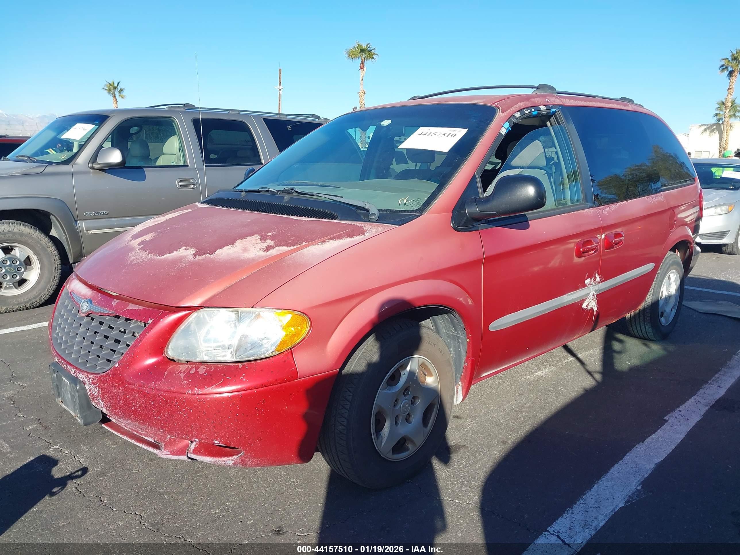 CHRYSLER VOYAGER image 2