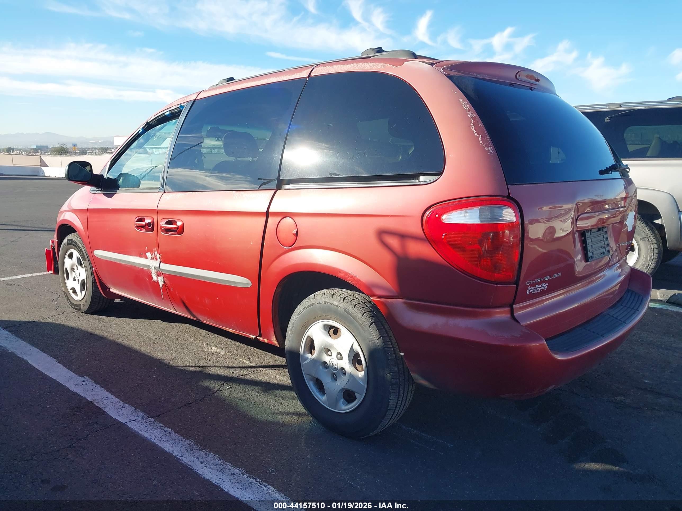 CHRYSLER VOYAGER image 3