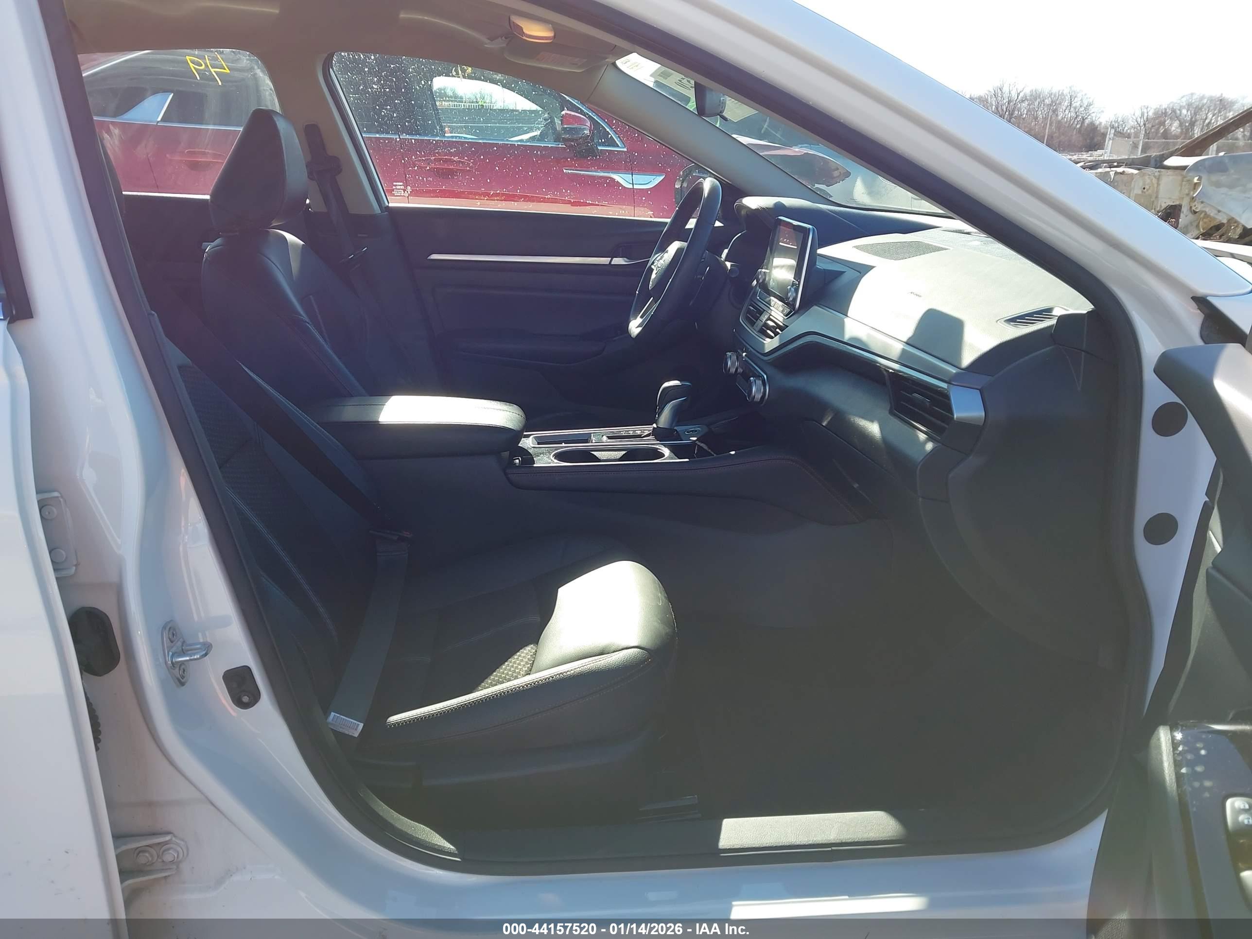 NISSAN ALTIMA image 5