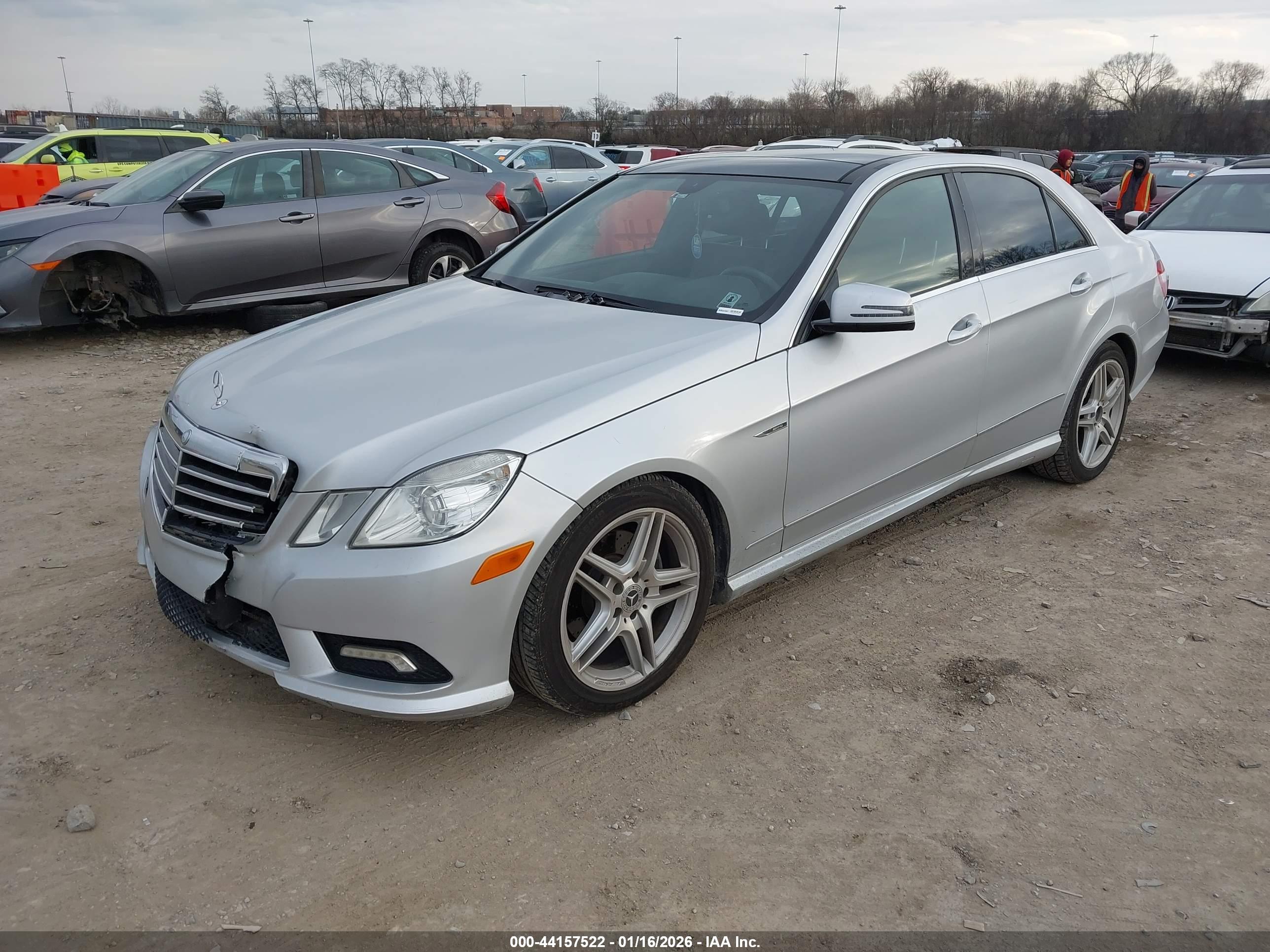 MERCEDES-BENZ E image 2