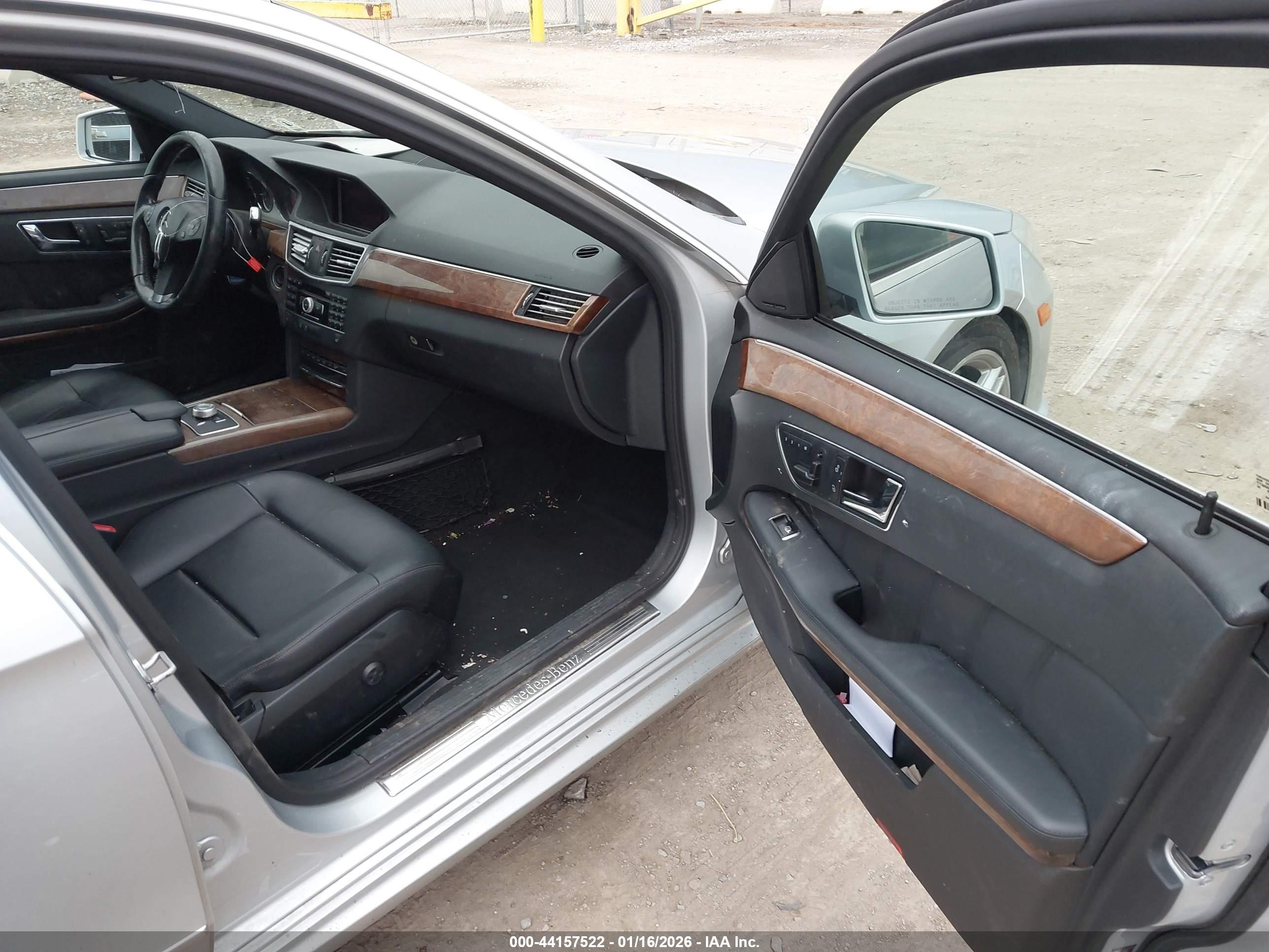 MERCEDES-BENZ E image 5