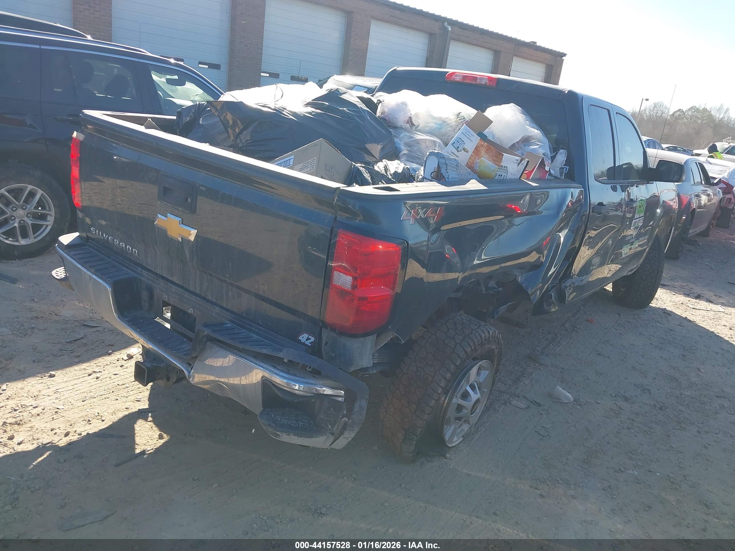 CHEVROLET SILVERADO image 4