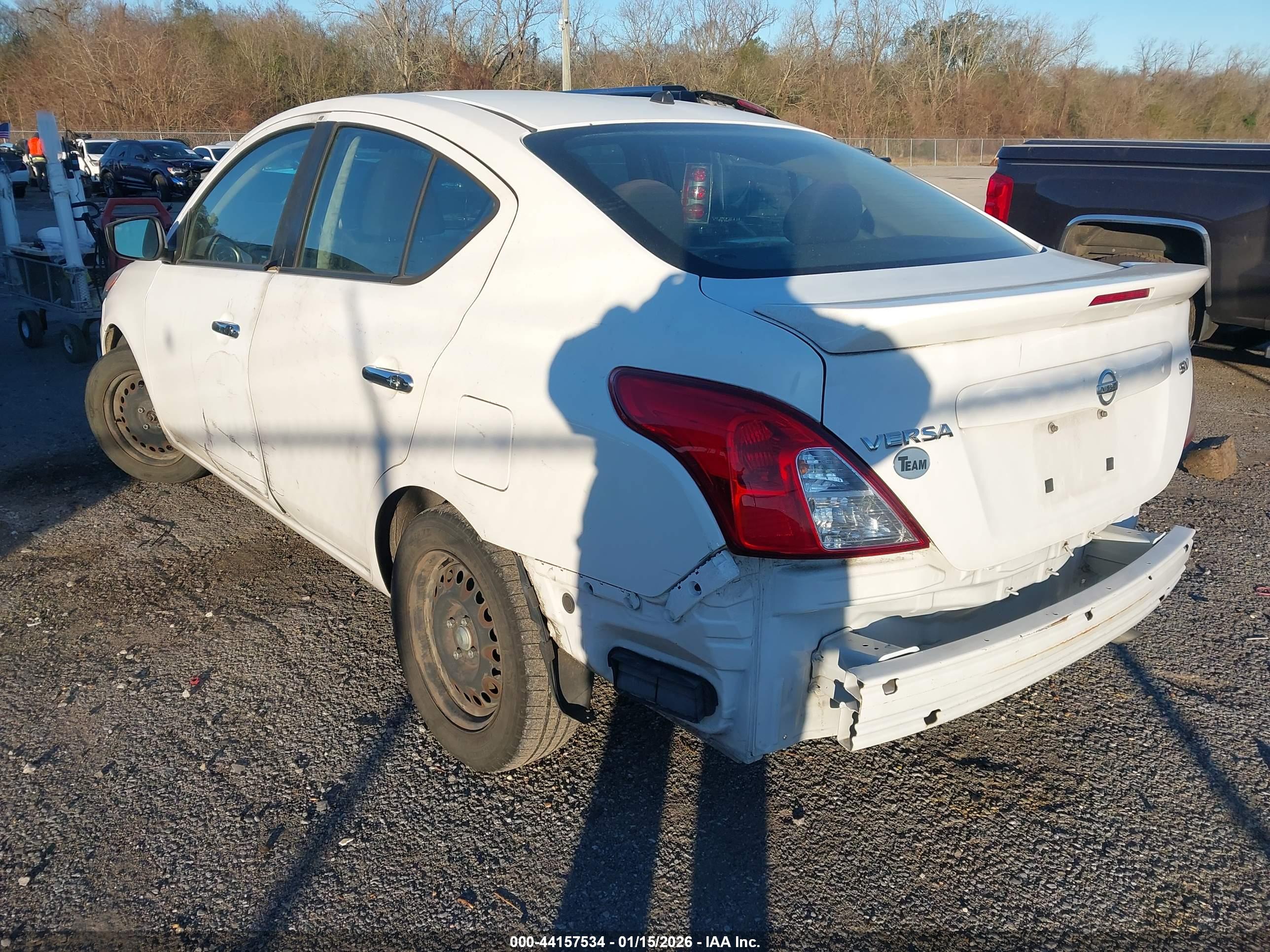 NISSAN VERSA image 3