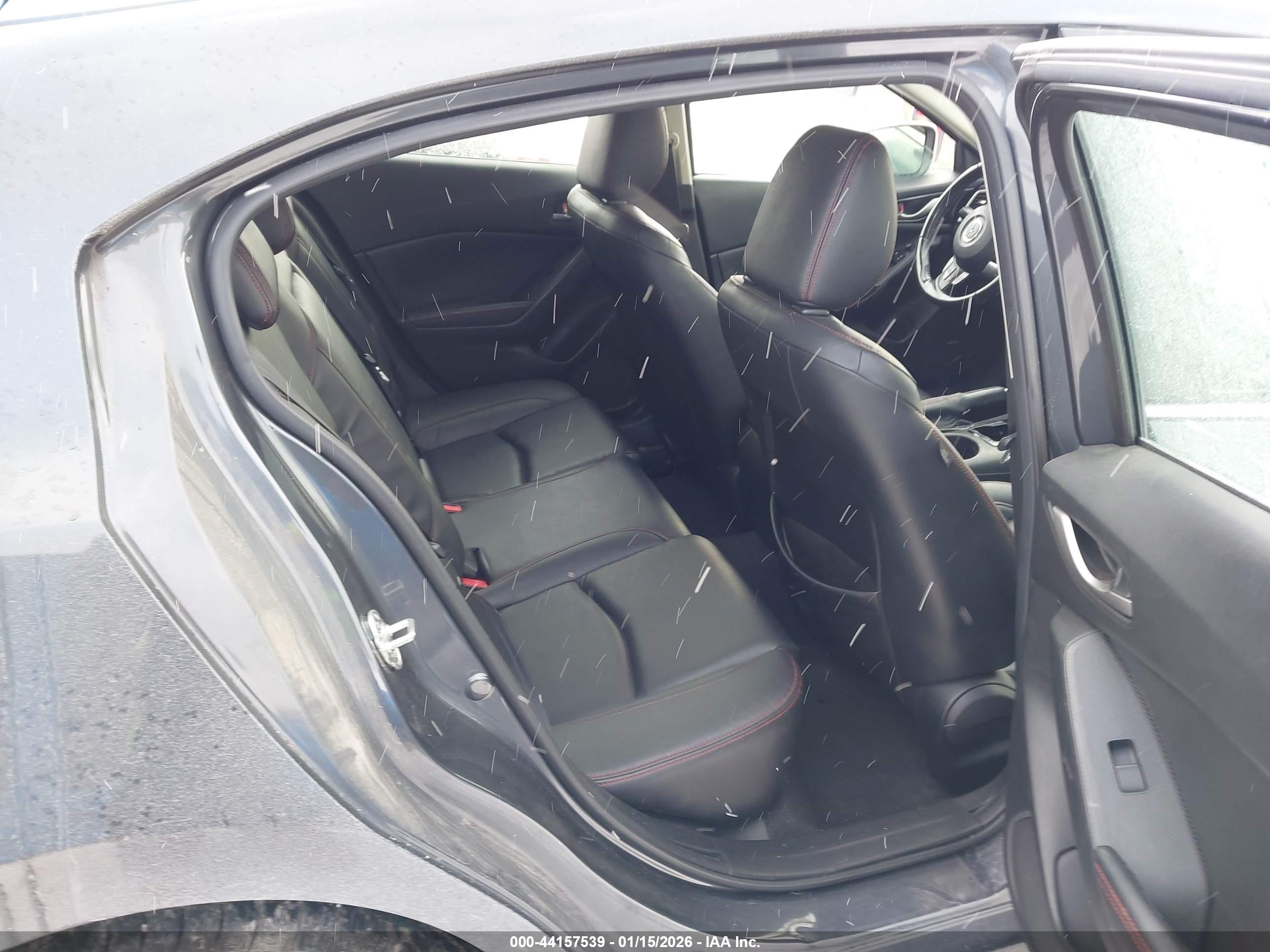 MAZDA MAZDA3 image 8