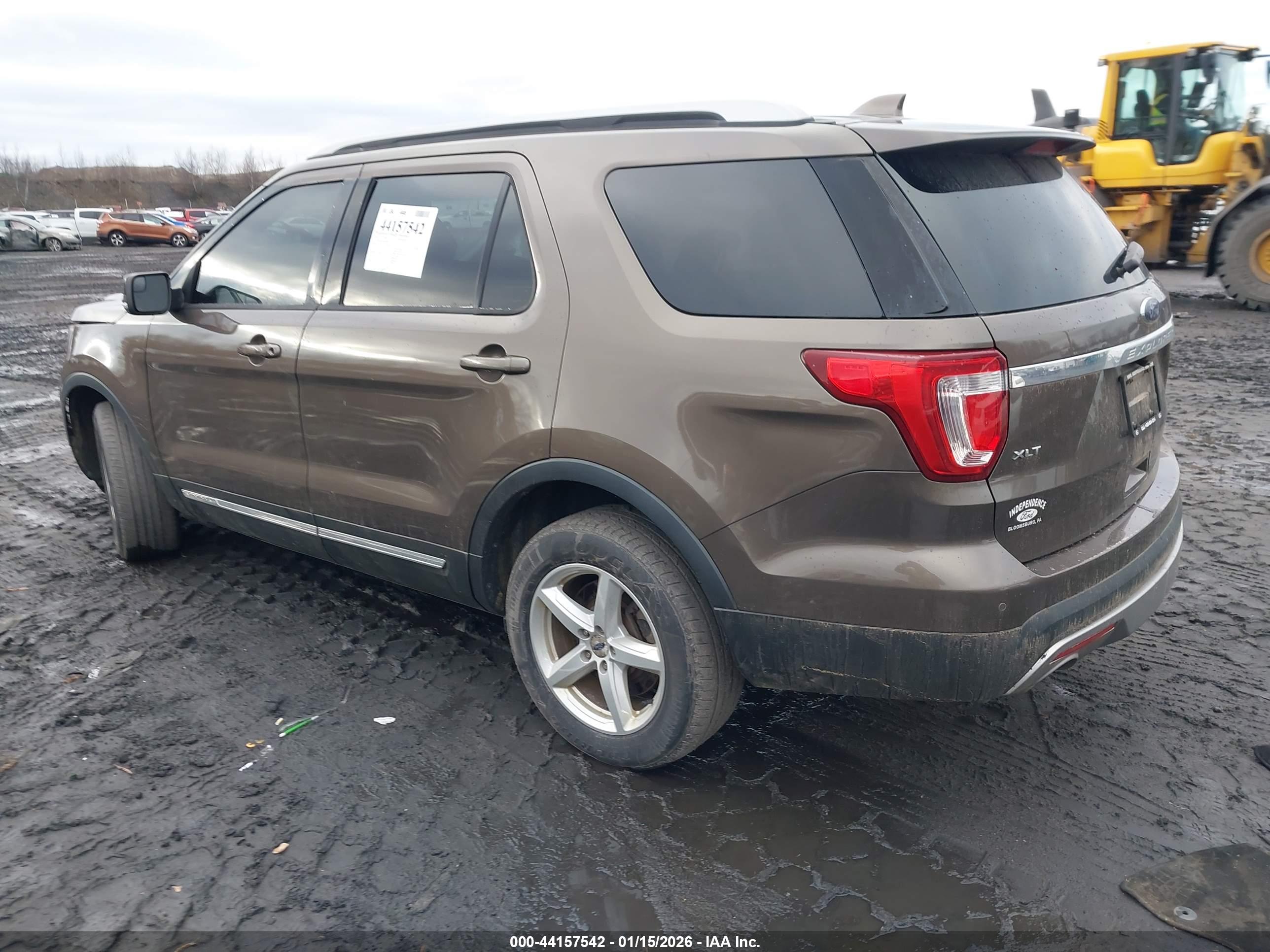 FORD EXPLORER image 3