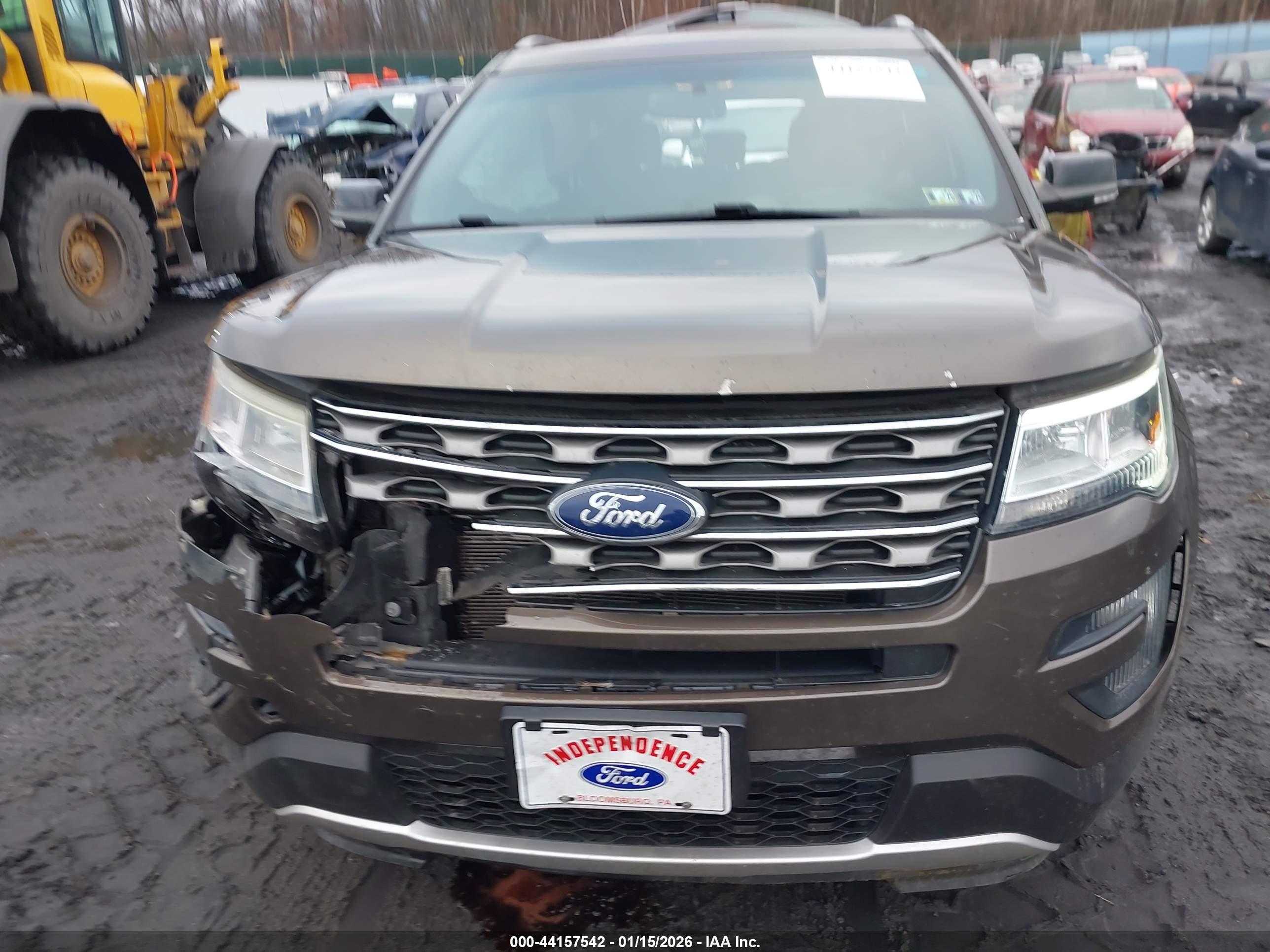 FORD EXPLORER image 6