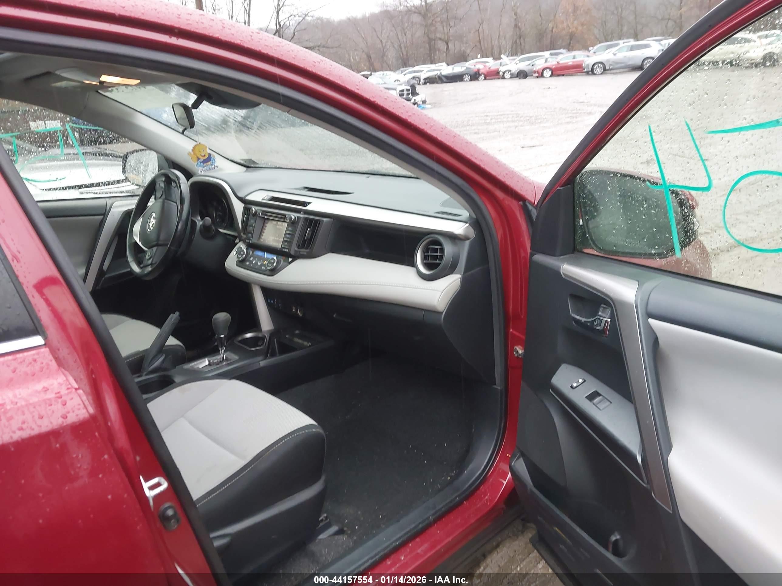 TOYOTA RAV4 image 5