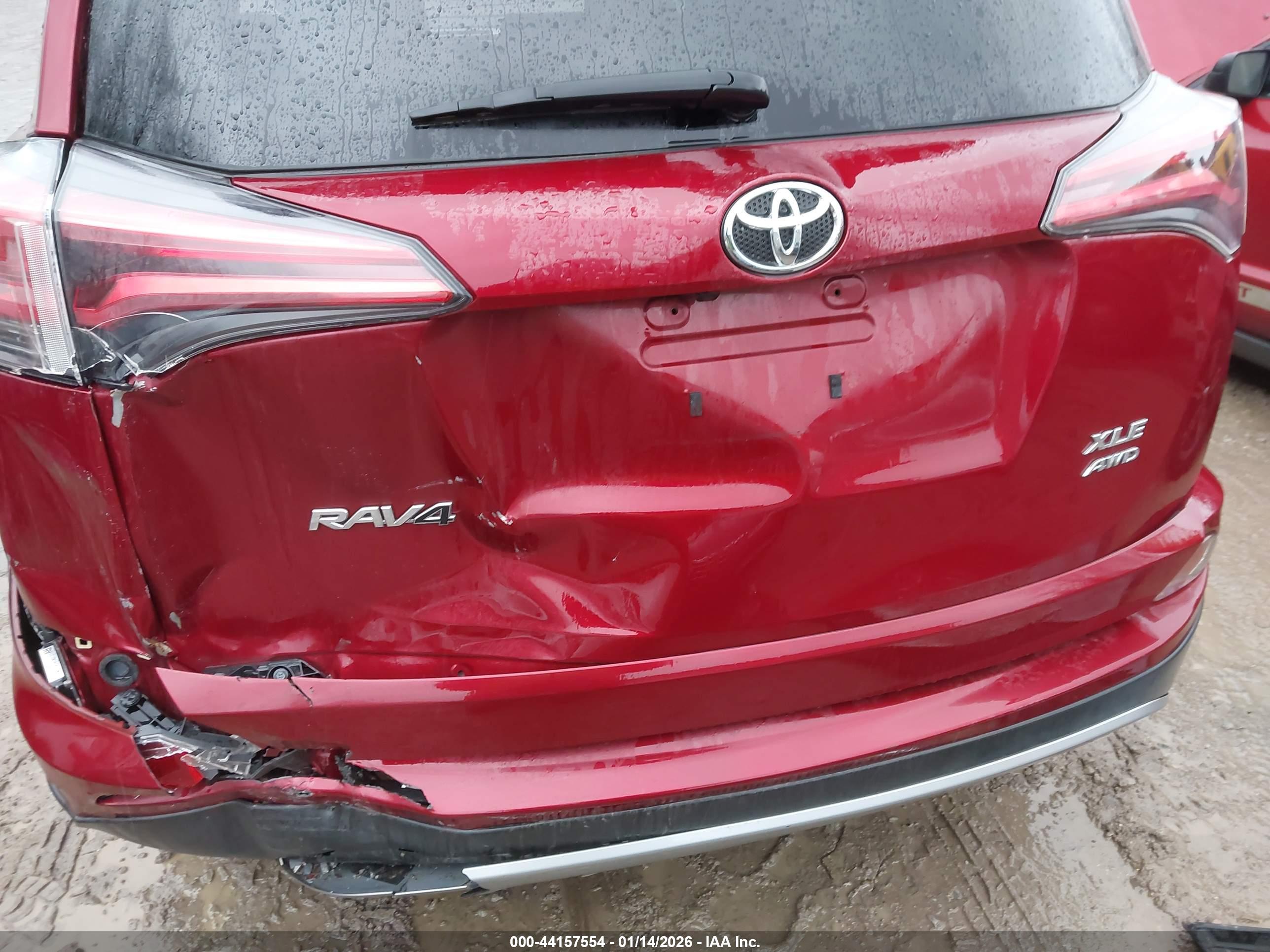 TOYOTA RAV4 image 6