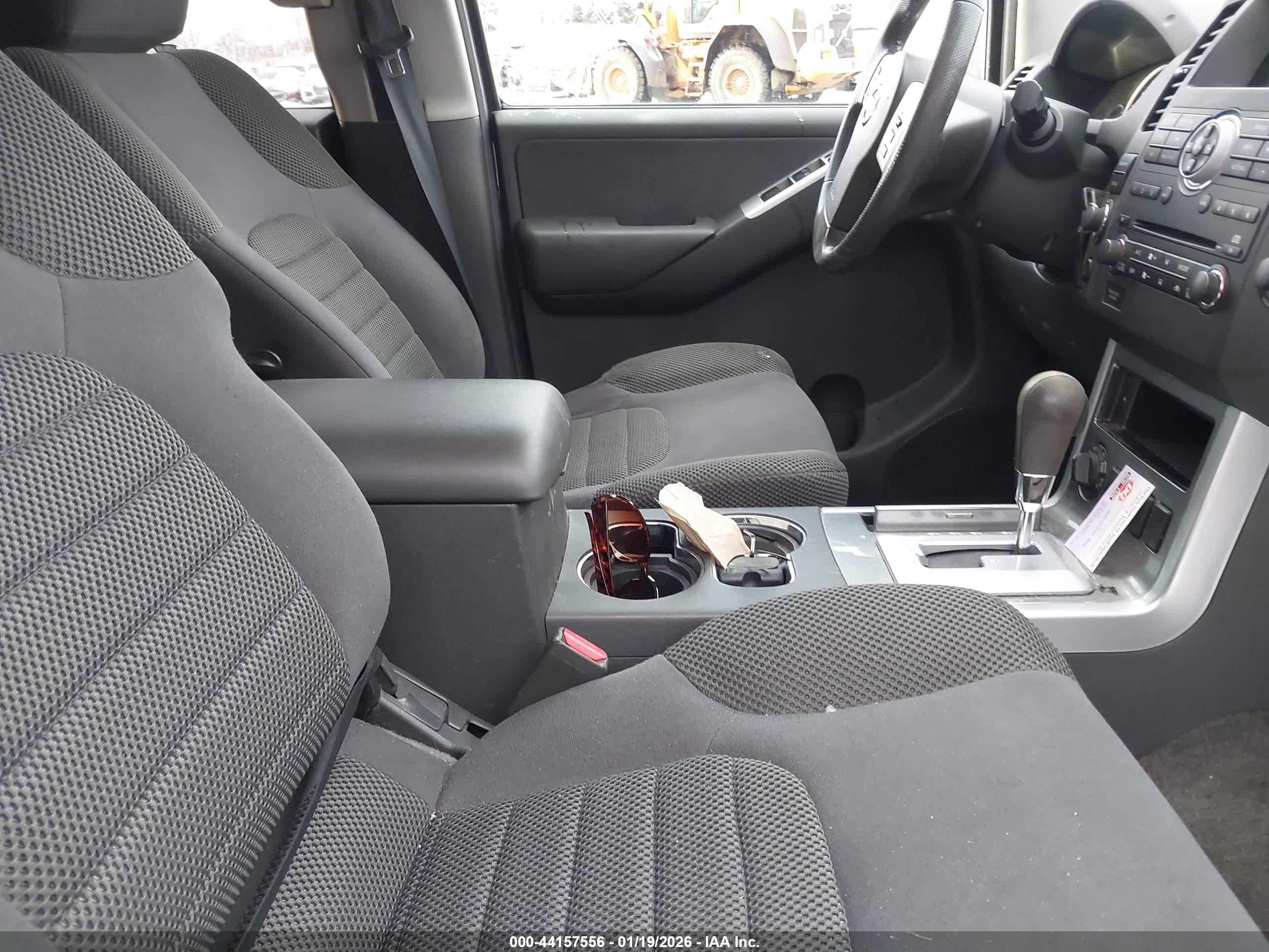 NISSAN PATHFINDER image 5