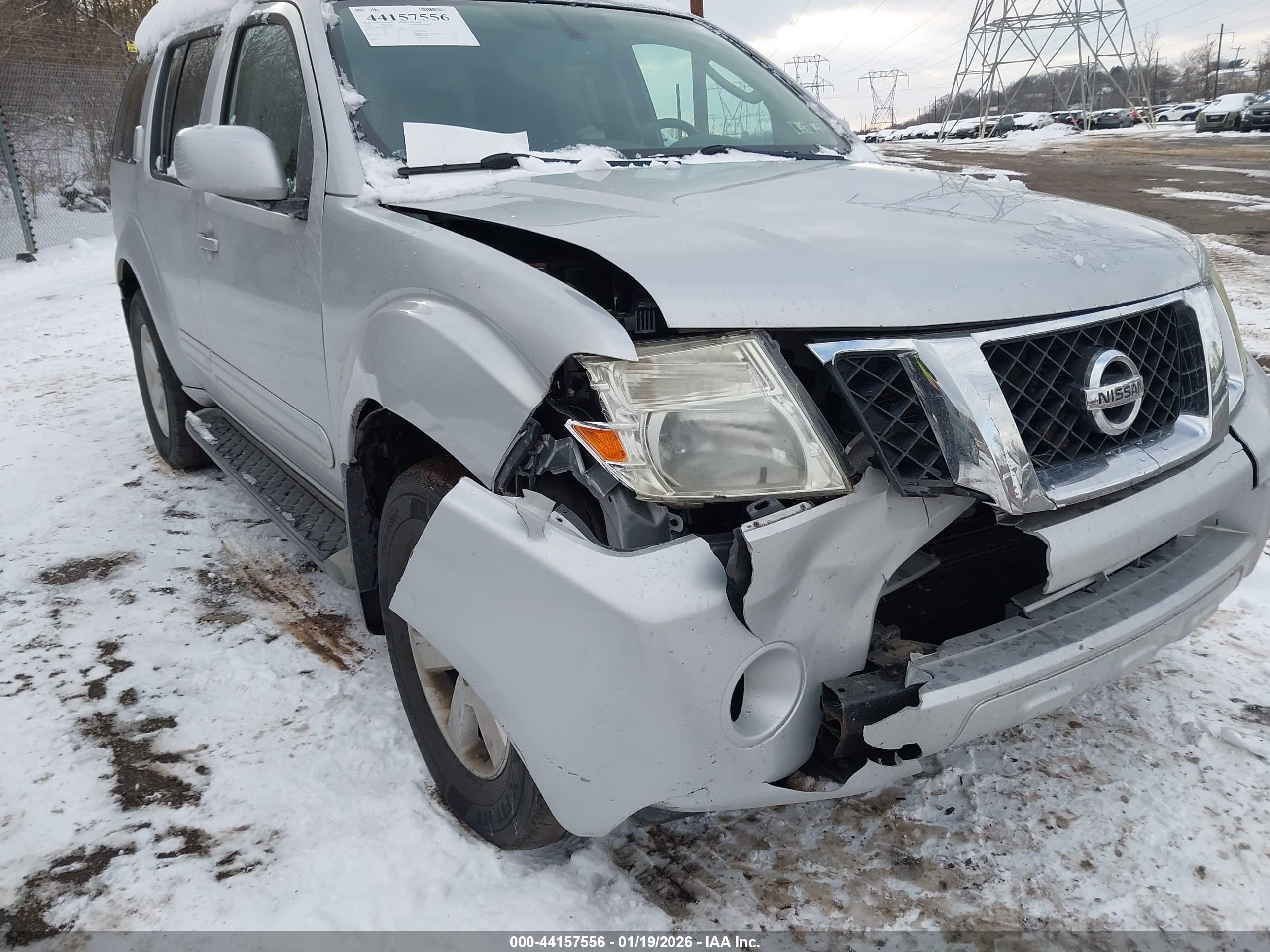 NISSAN PATHFINDER image 6