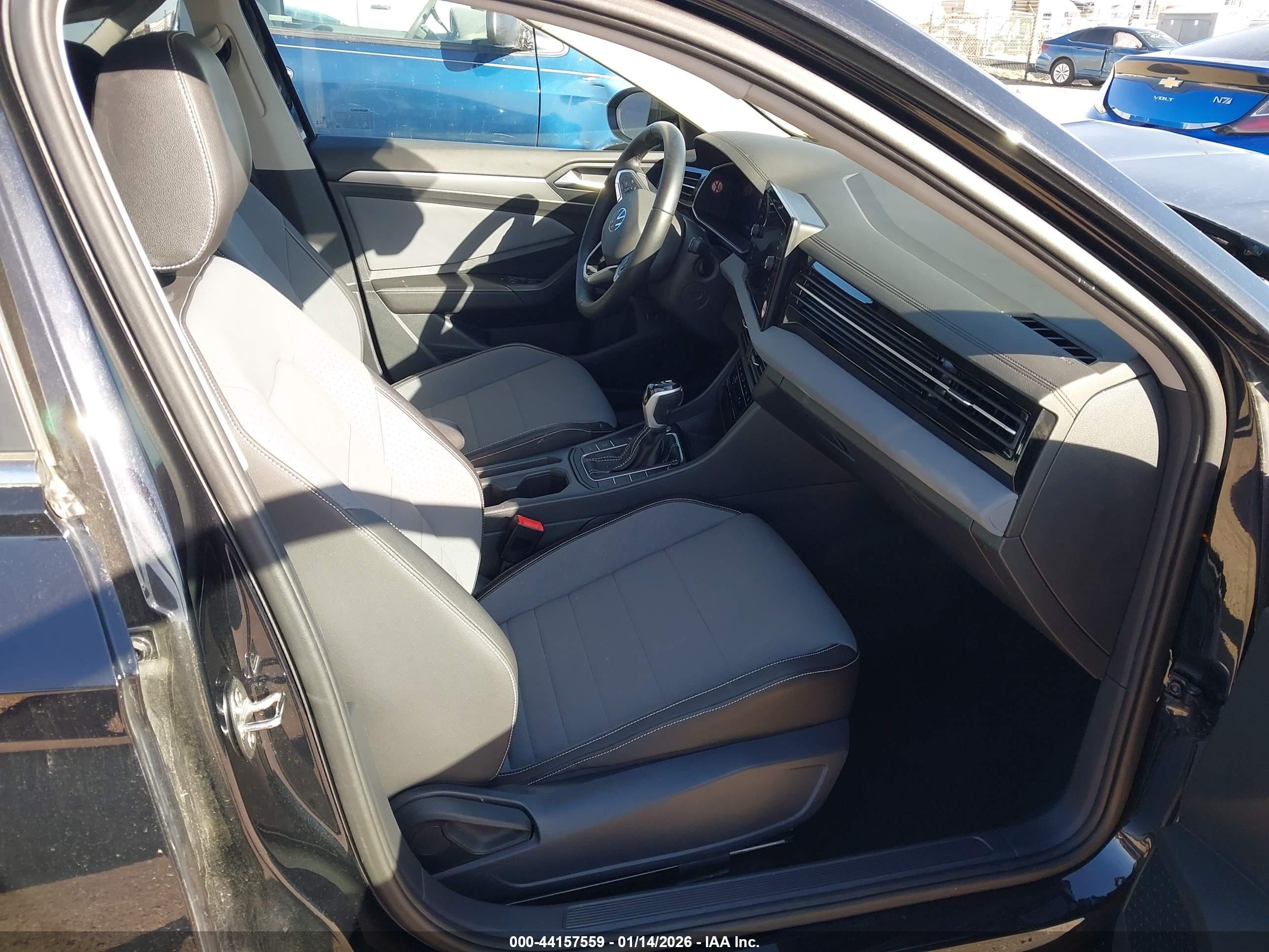 VOLKSWAGEN JETTA image 5