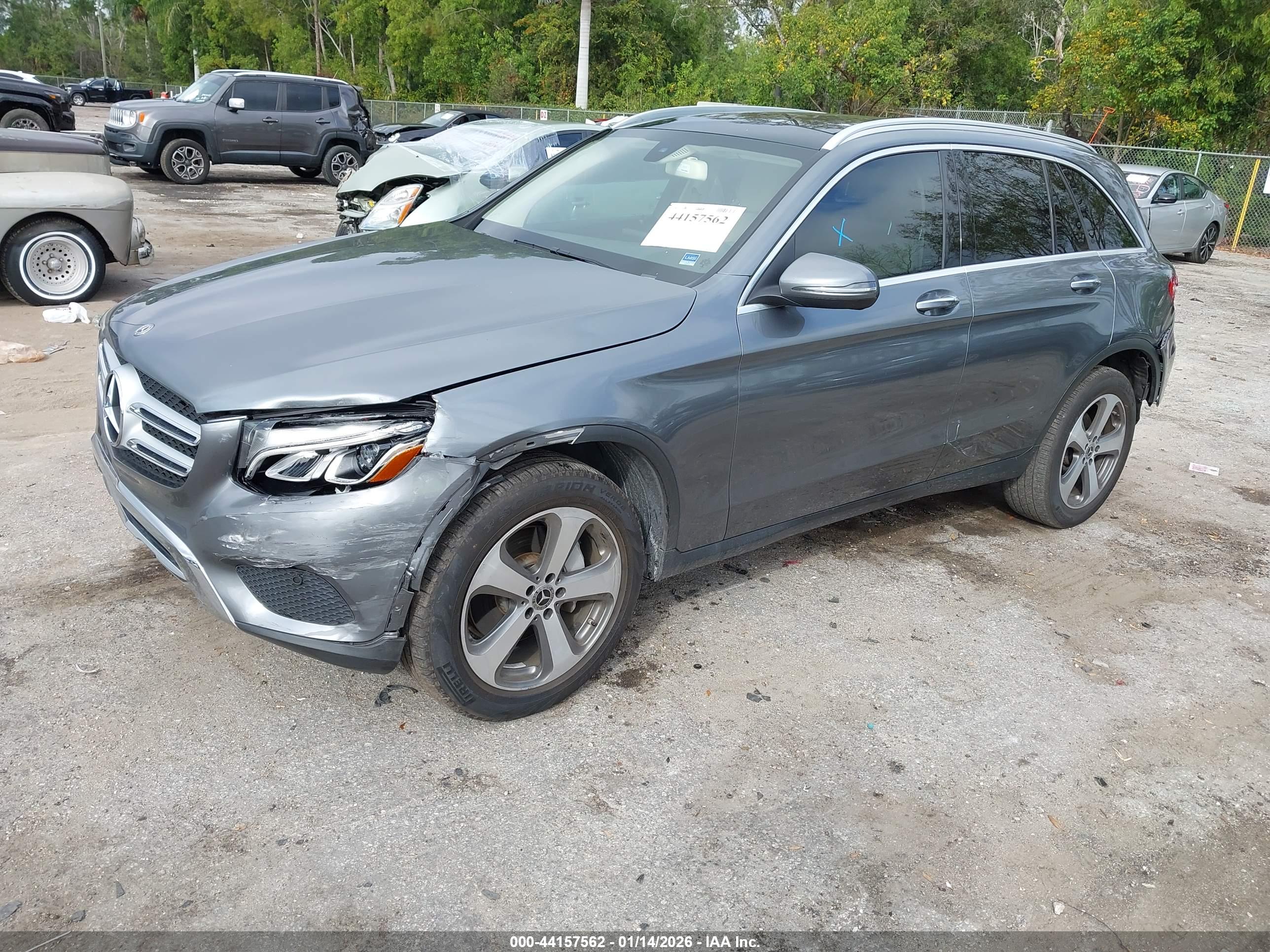 MERCEDES-BENZ GLC image 2