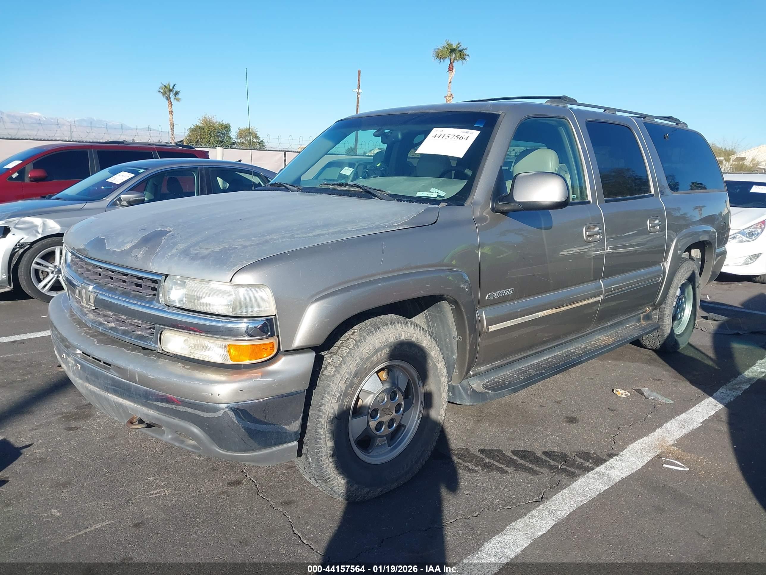 CHEVROLET SUBURBAN image 2