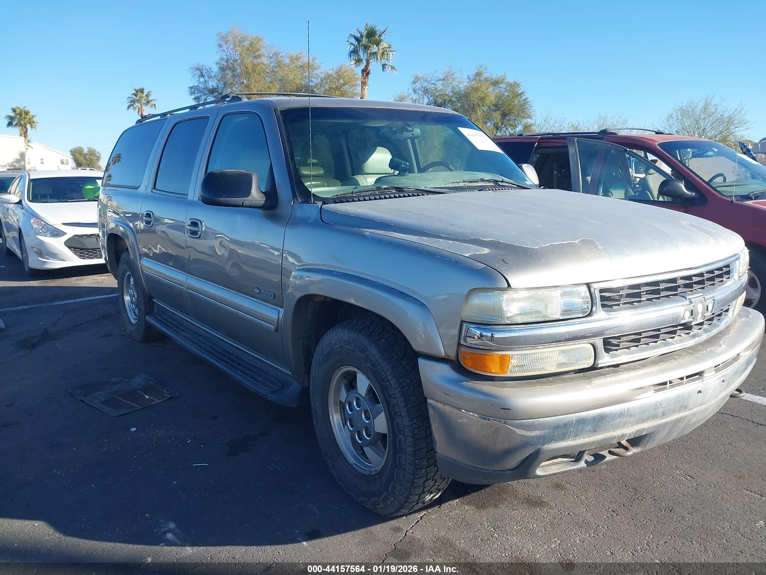 CHEVROLET SUBURBAN image 6