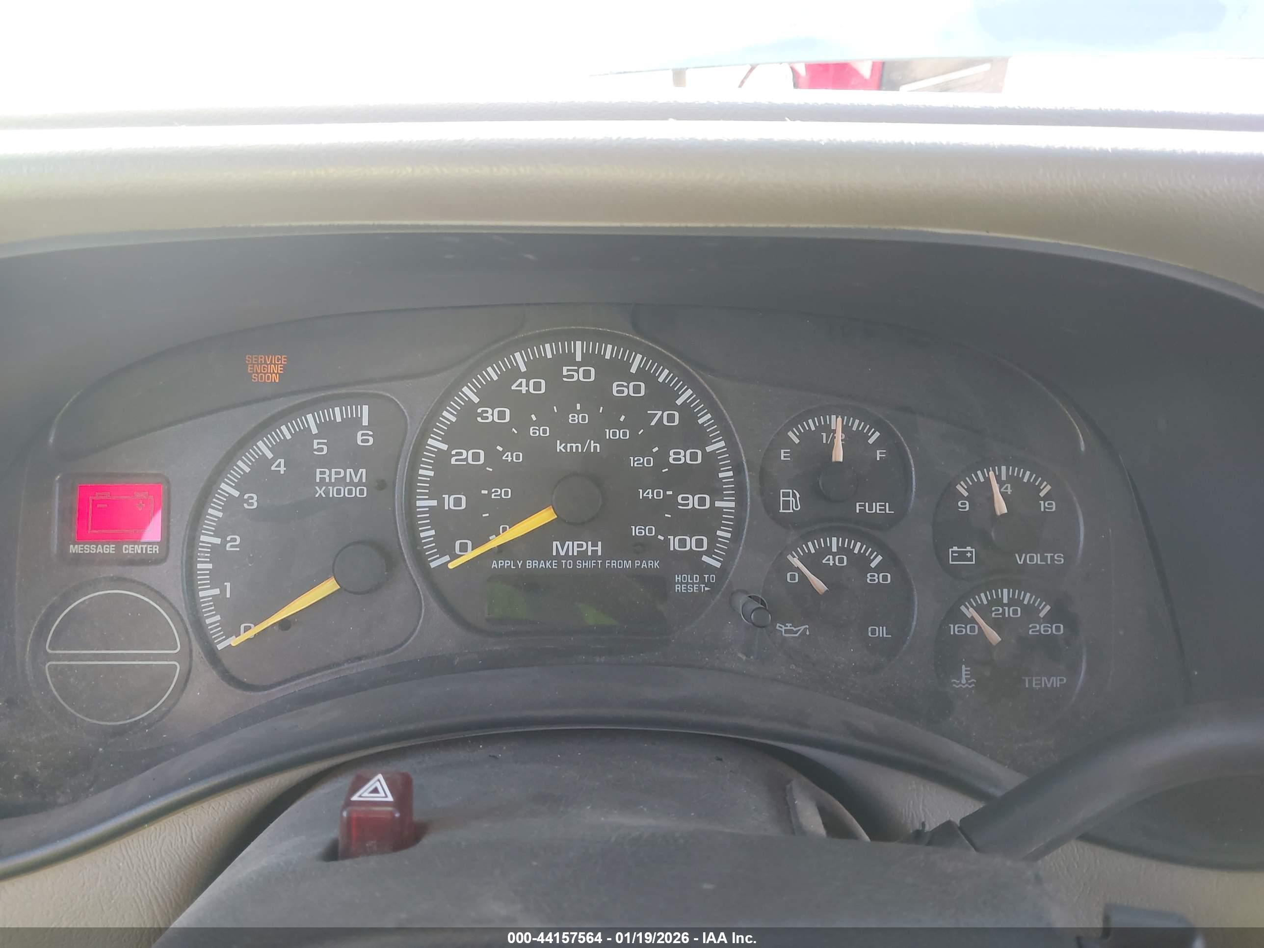 CHEVROLET SUBURBAN image 7