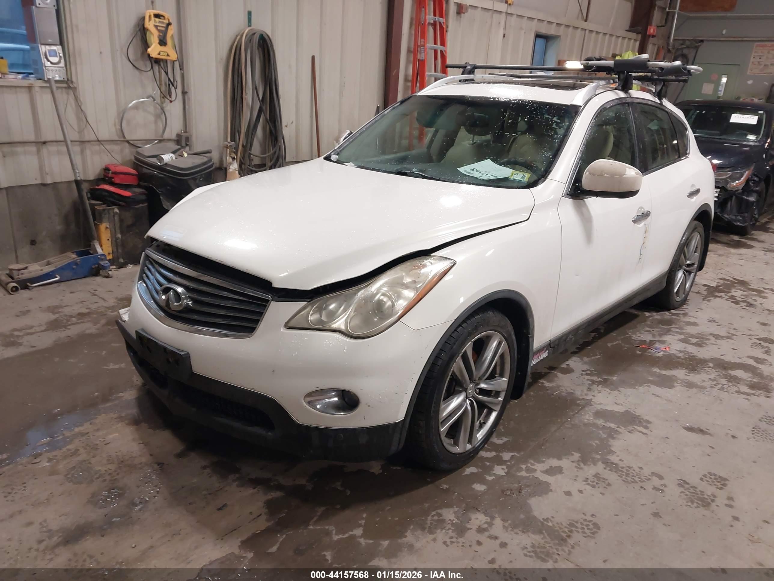 INFINITI EX35 image 2