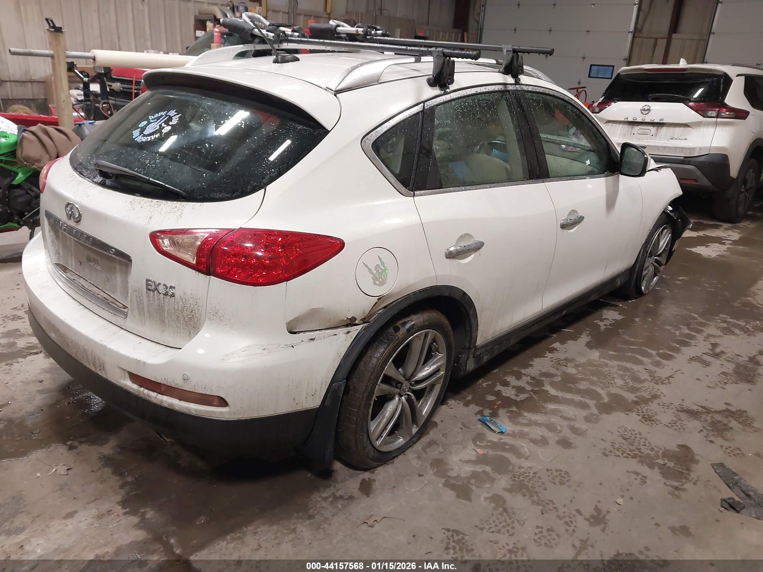 INFINITI EX35 image 4