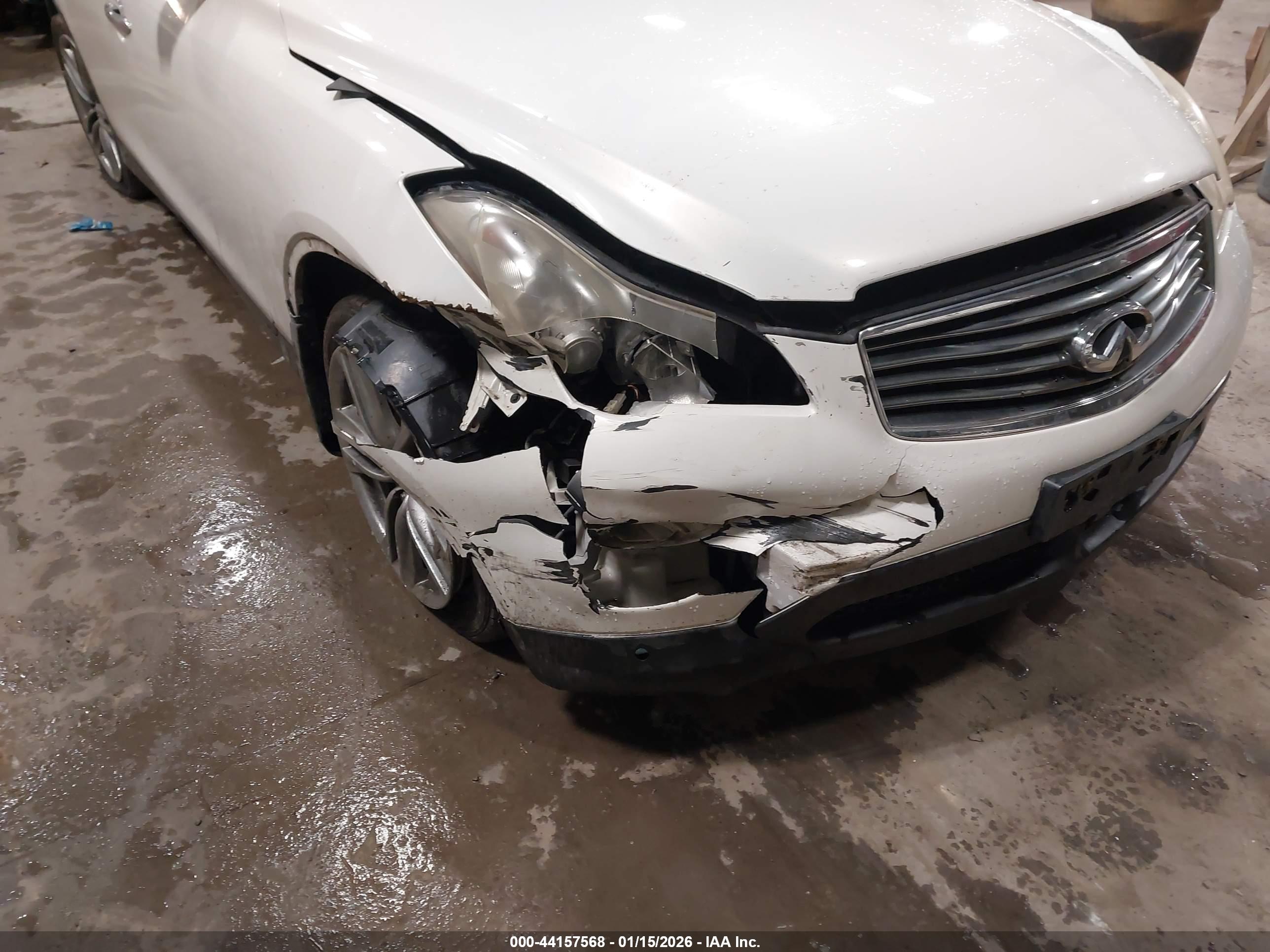 INFINITI EX35 image 6