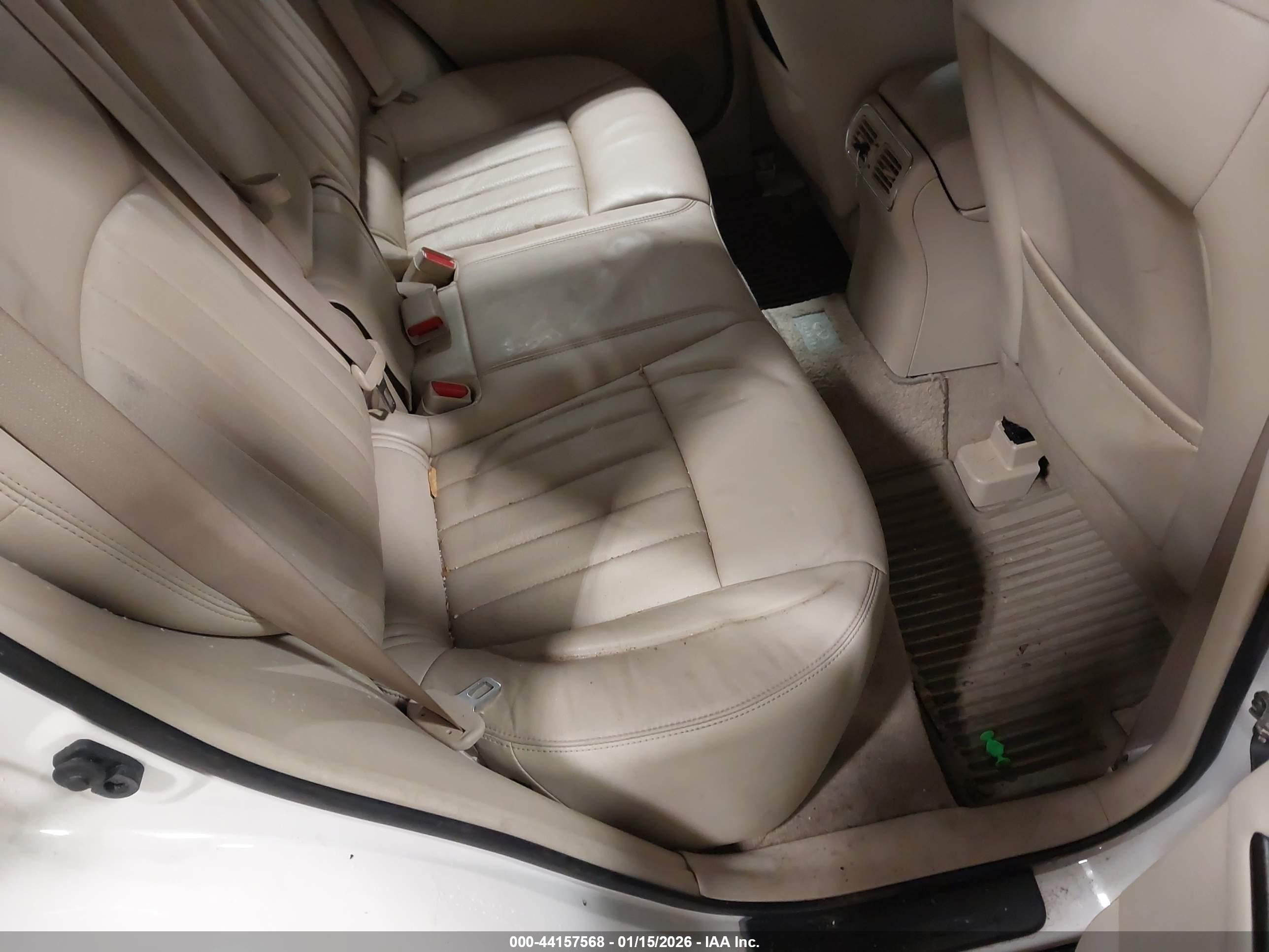 INFINITI EX35 image 8