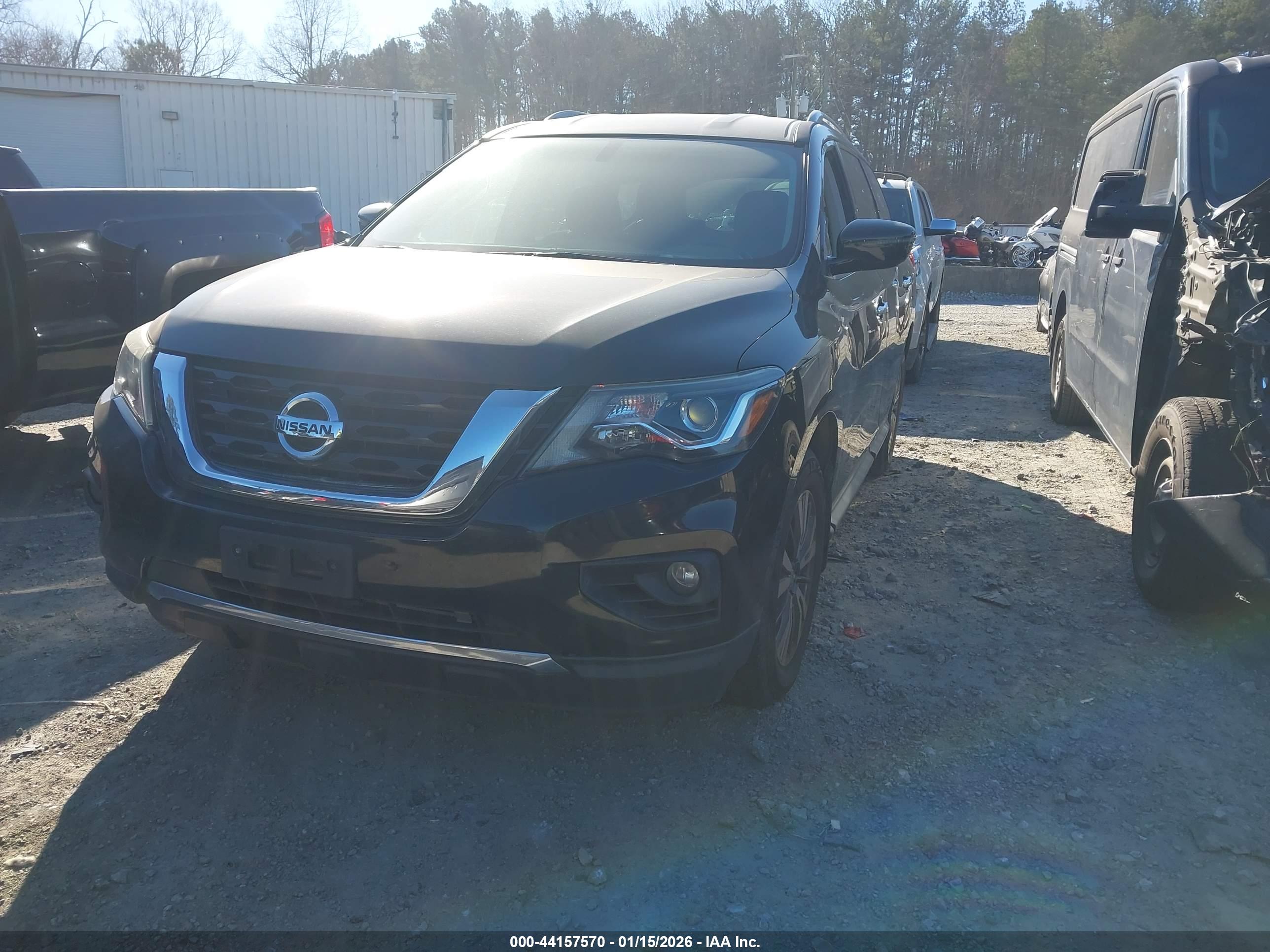NISSAN PATHFINDER image 2