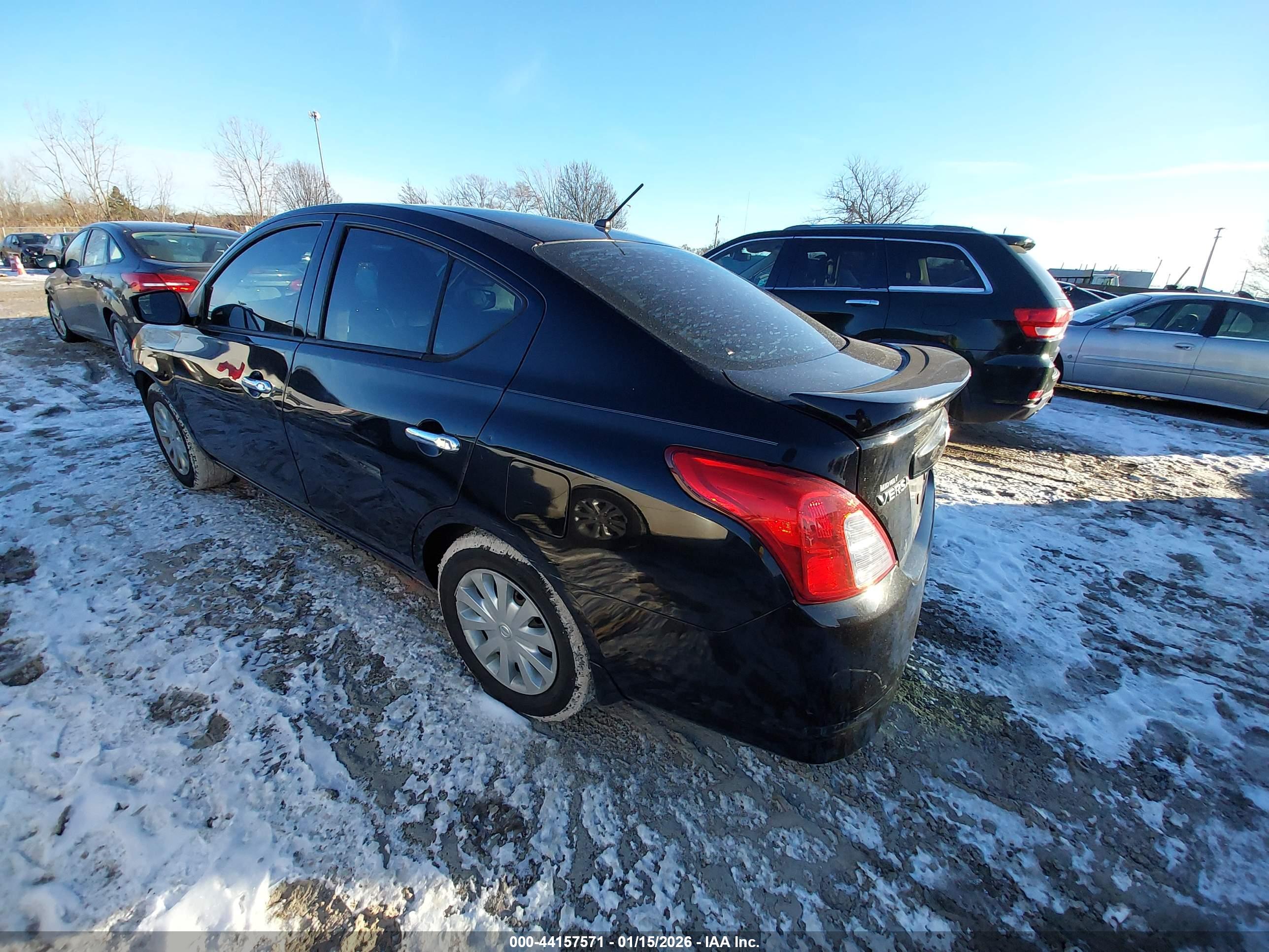 NISSAN VERSA image 3