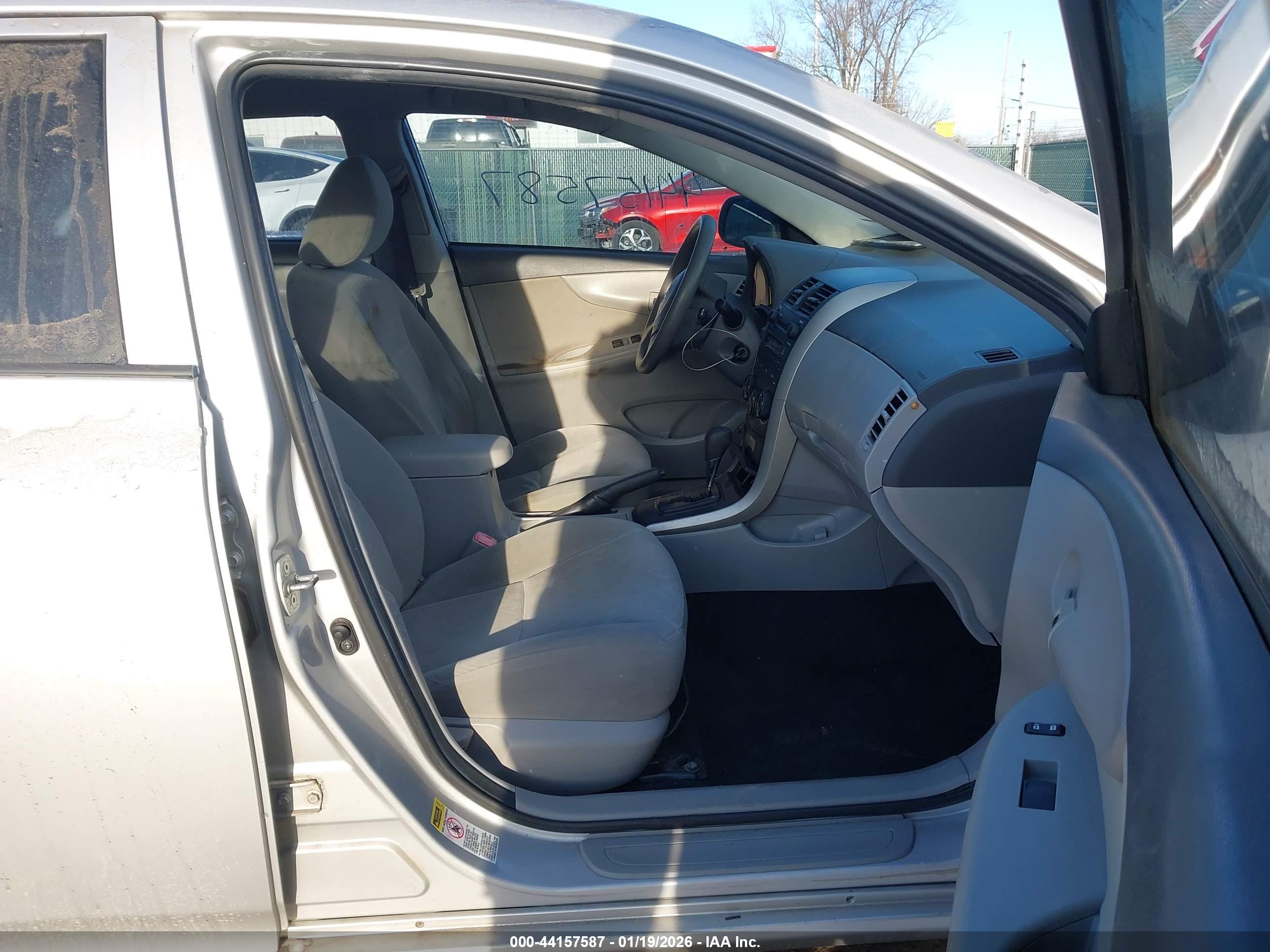 TOYOTA COROLLA image 5