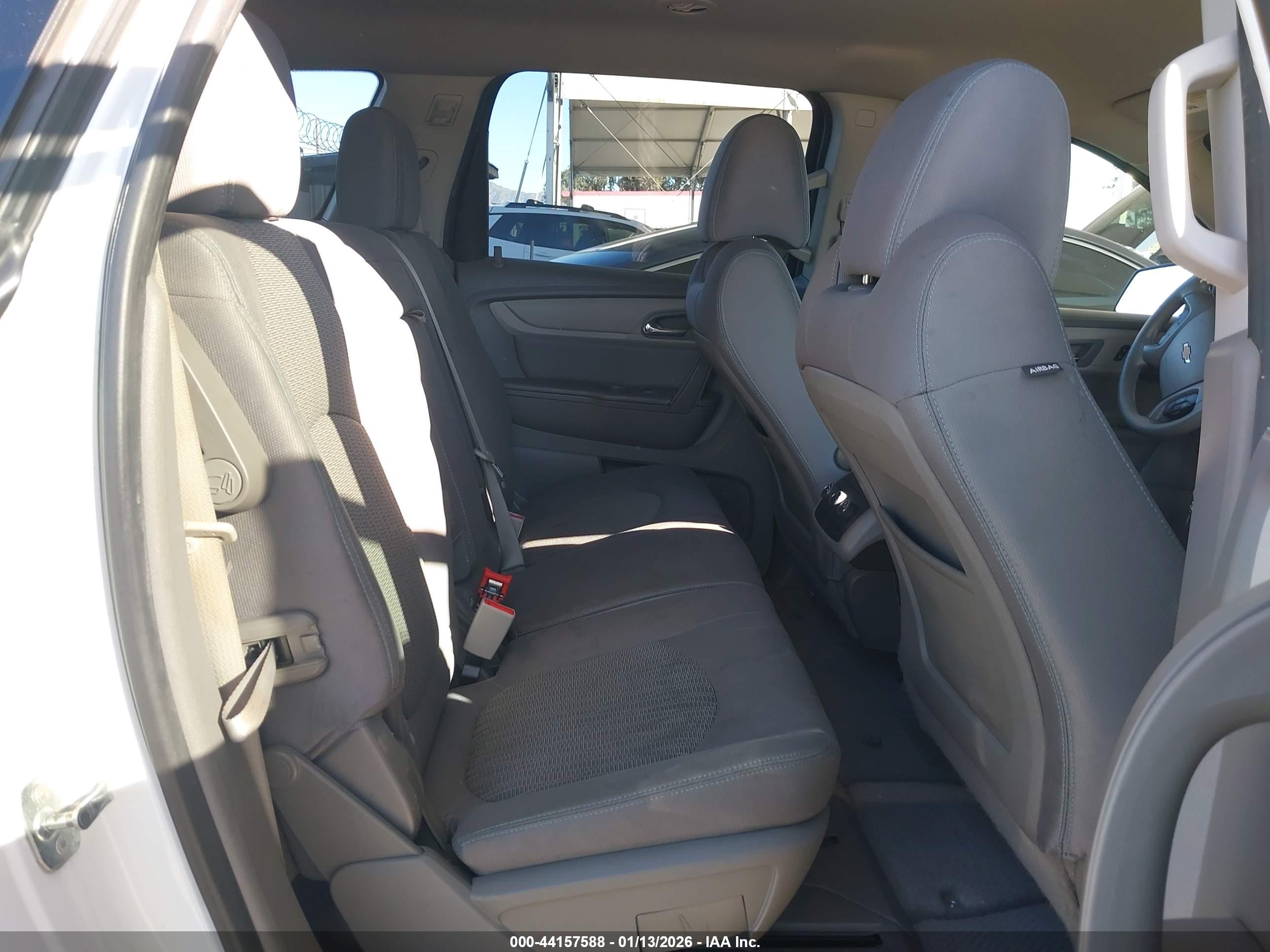CHEVROLET TRAVERSE image 8