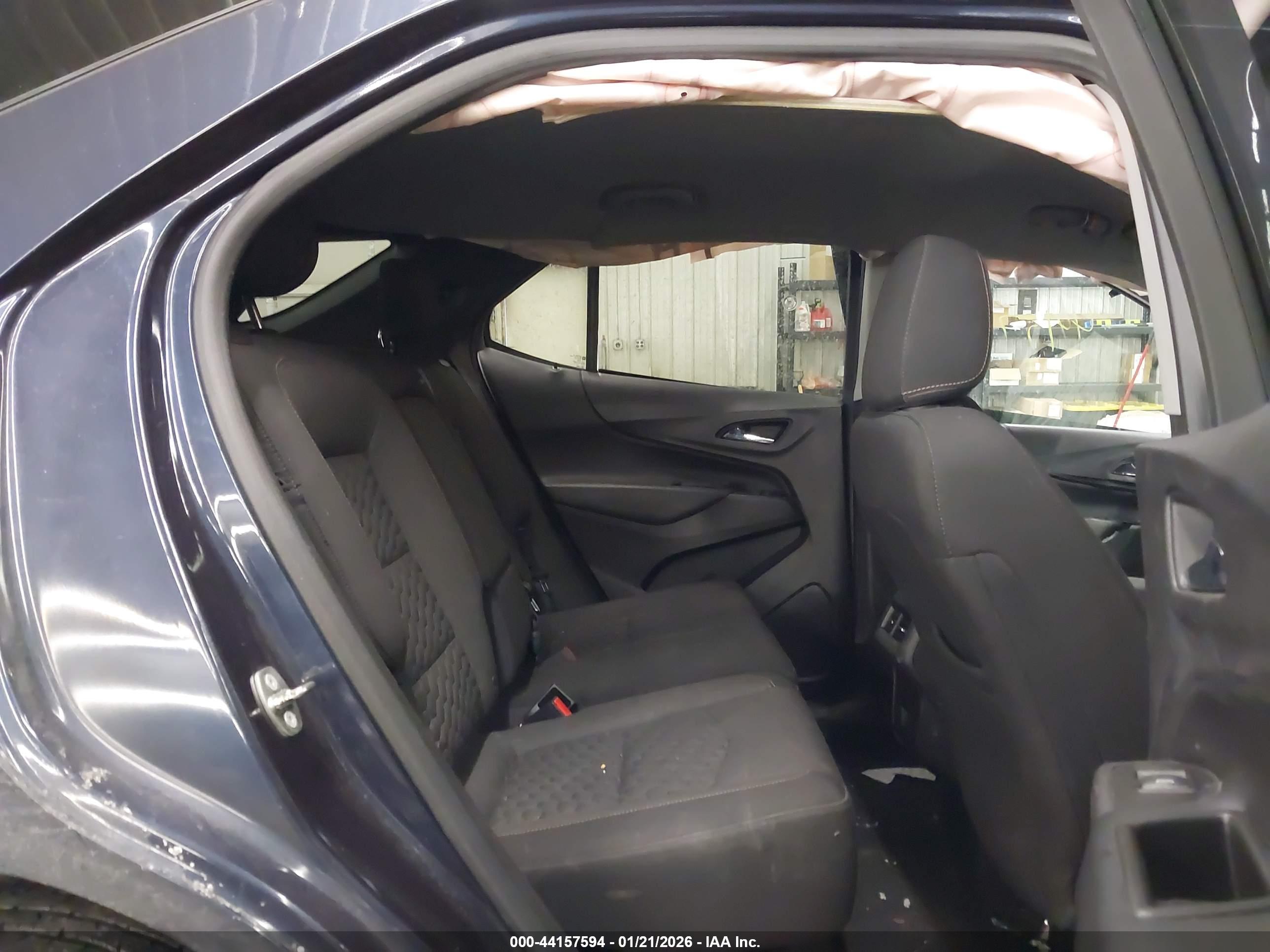CHEVROLET EQUINOX image 8