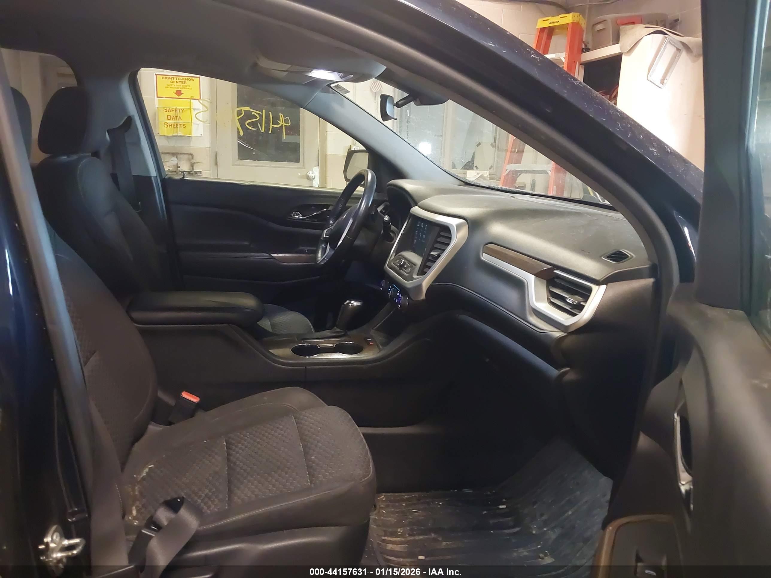 GMC ACADIA image 5