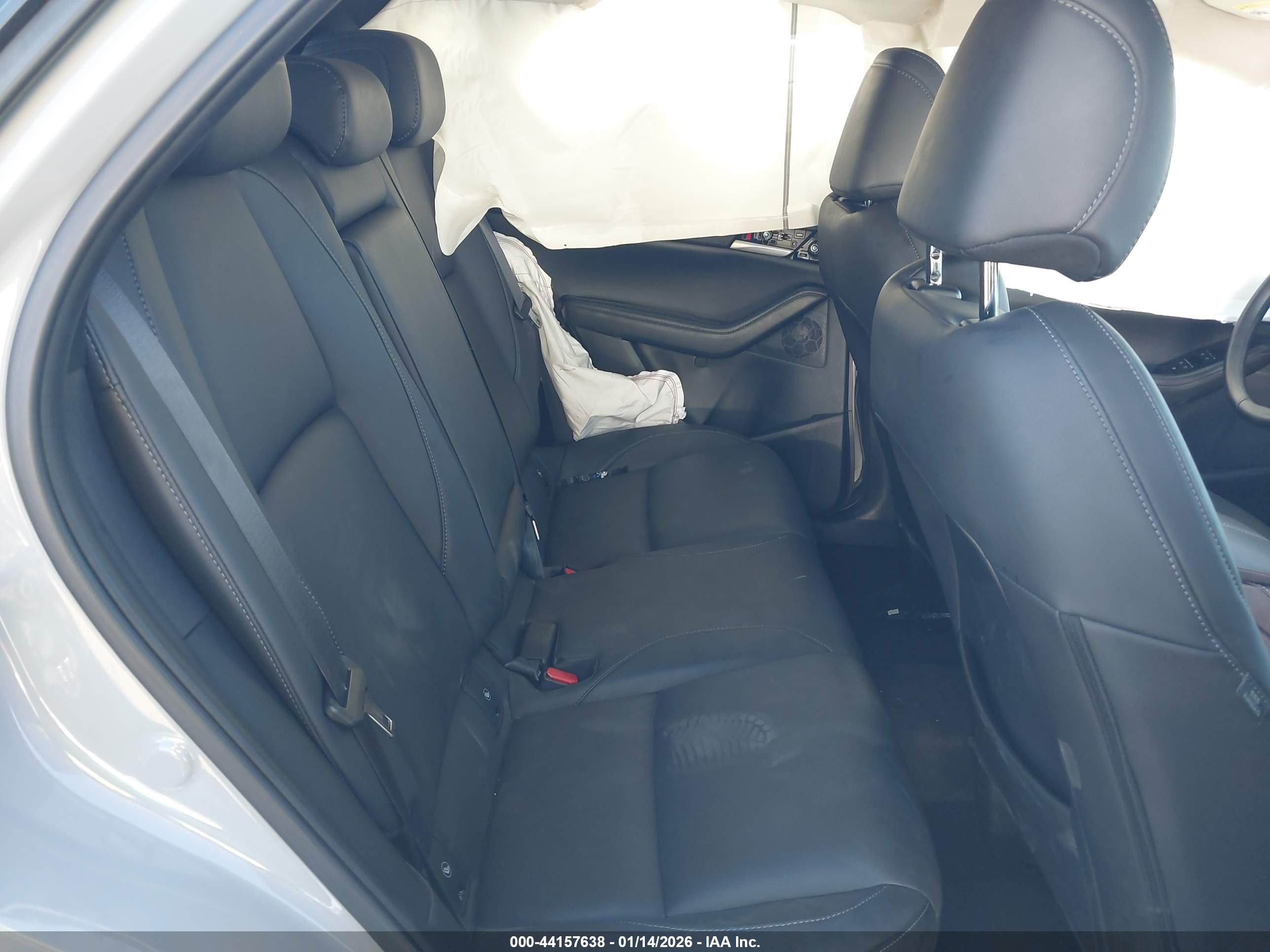 MAZDA CX-30 image 8