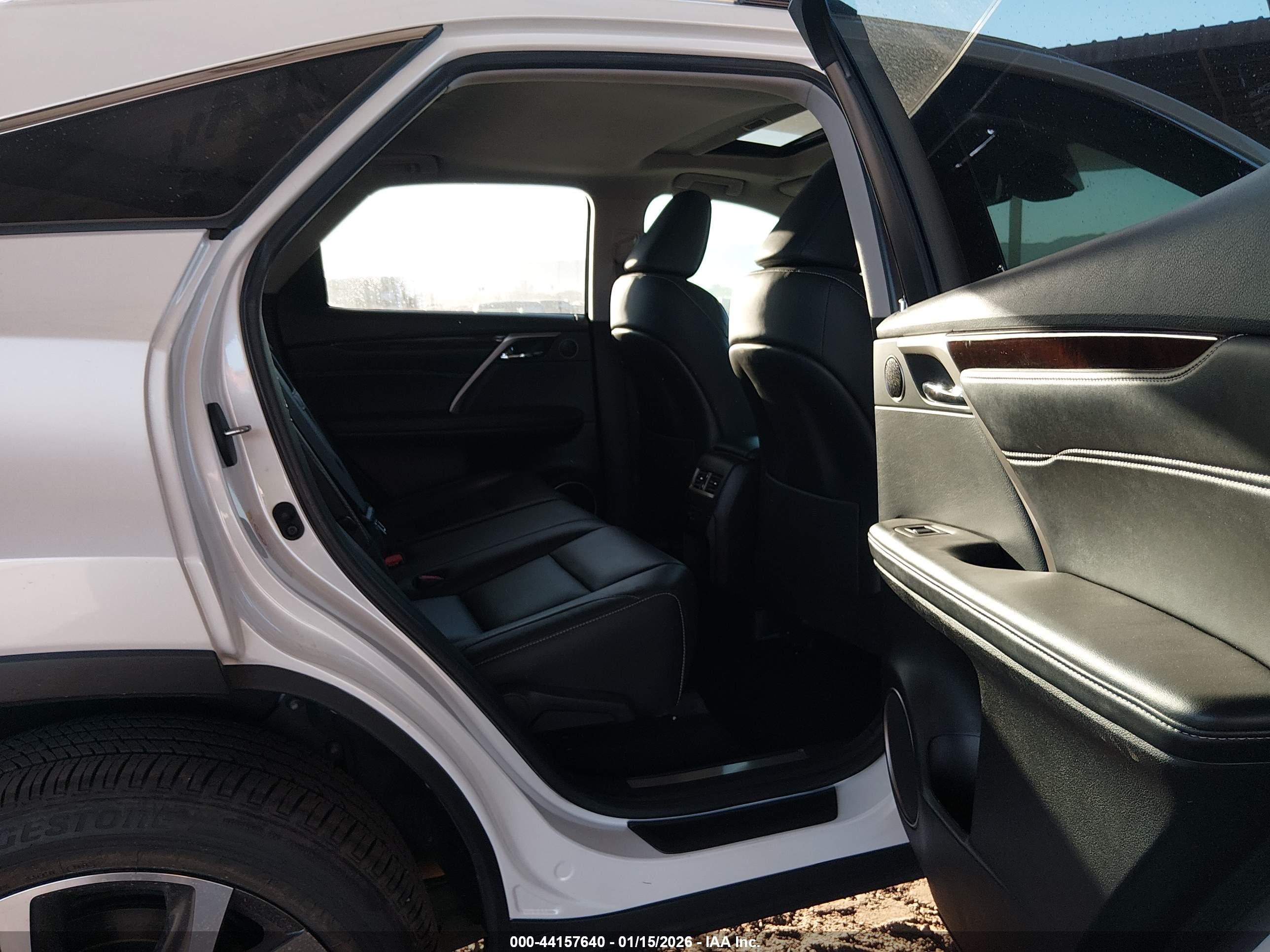 LEXUS RX image 8