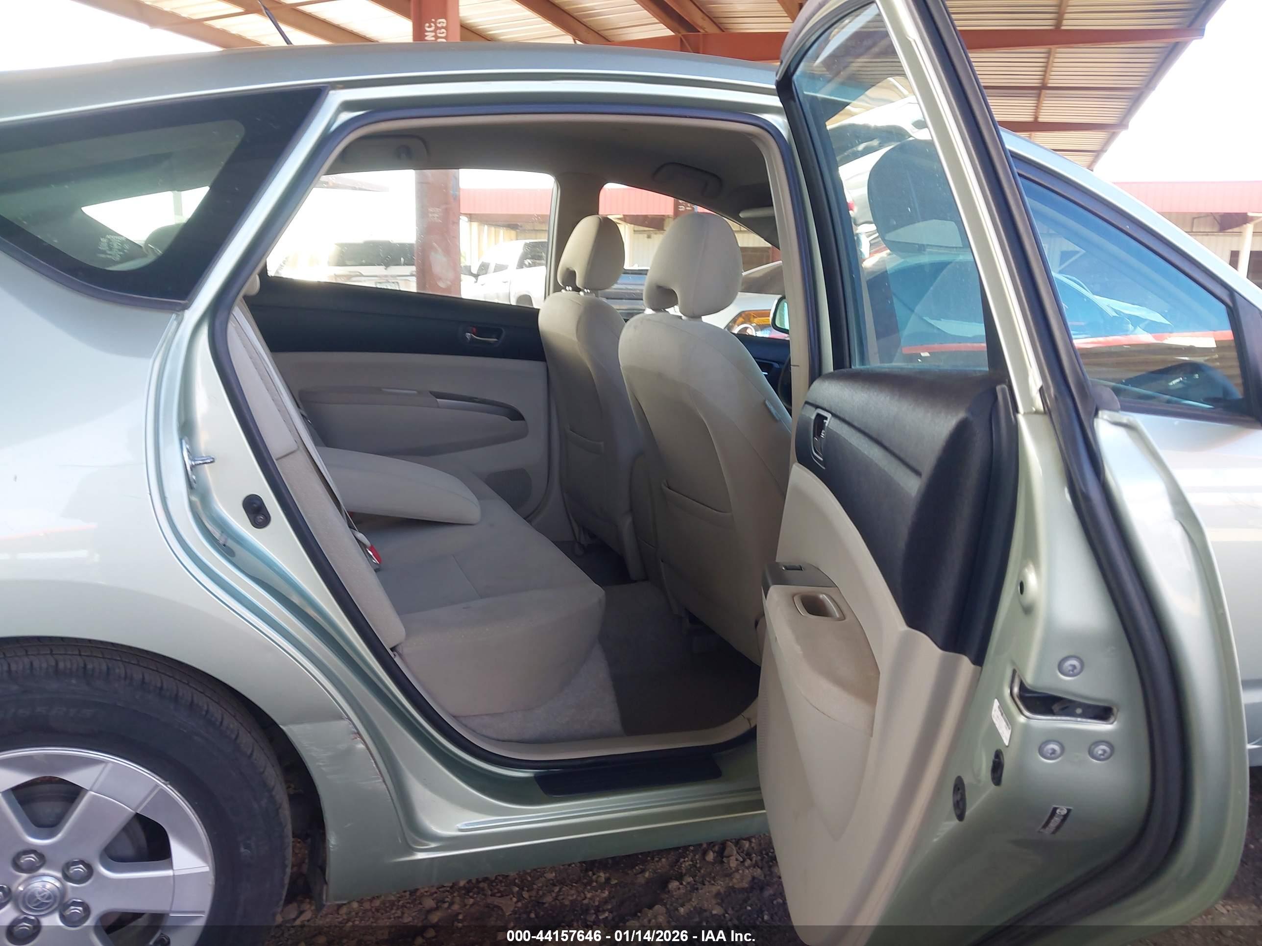 TOYOTA PRIUS image 8