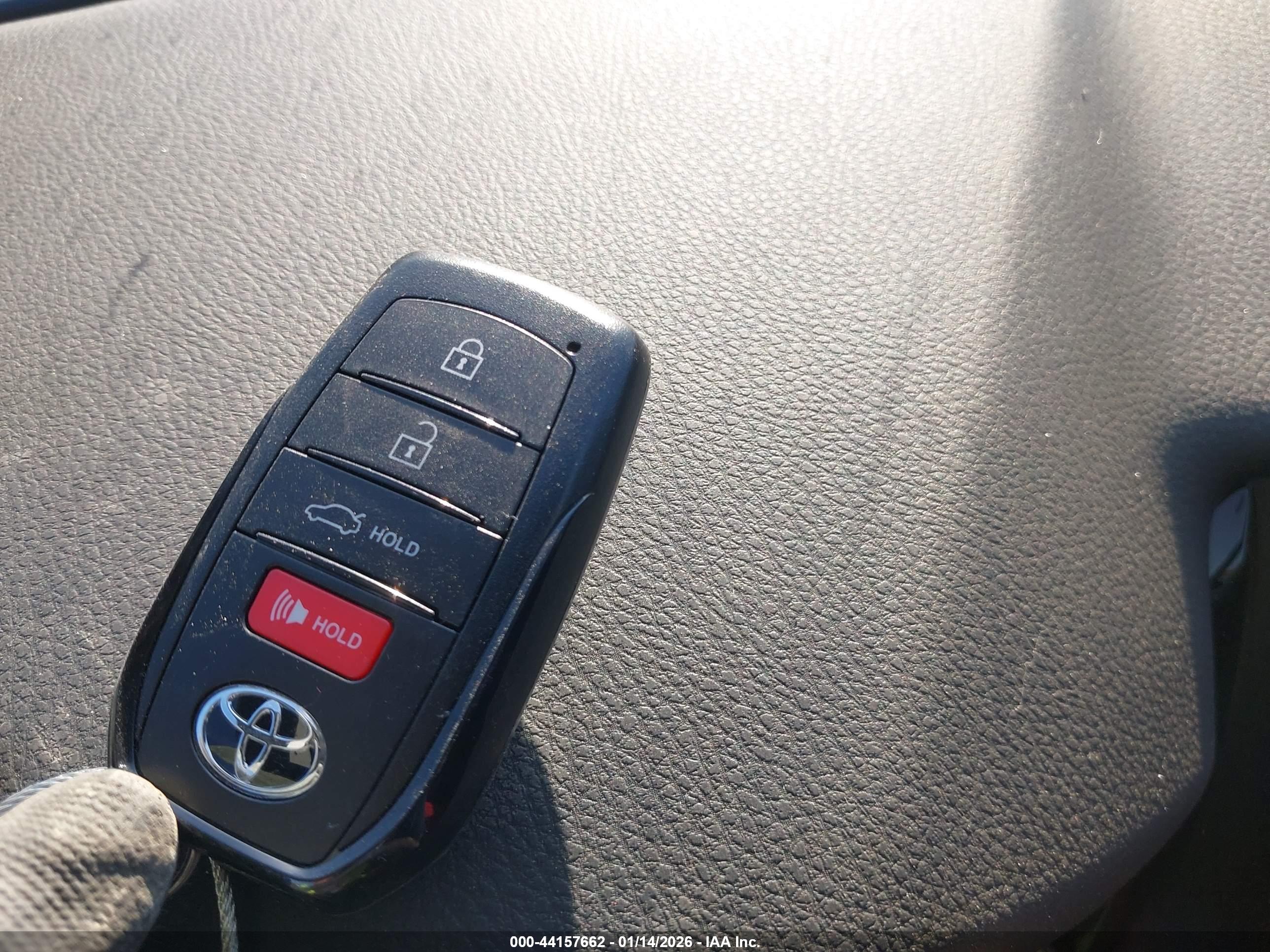 TOYOTA CAMRY image 11