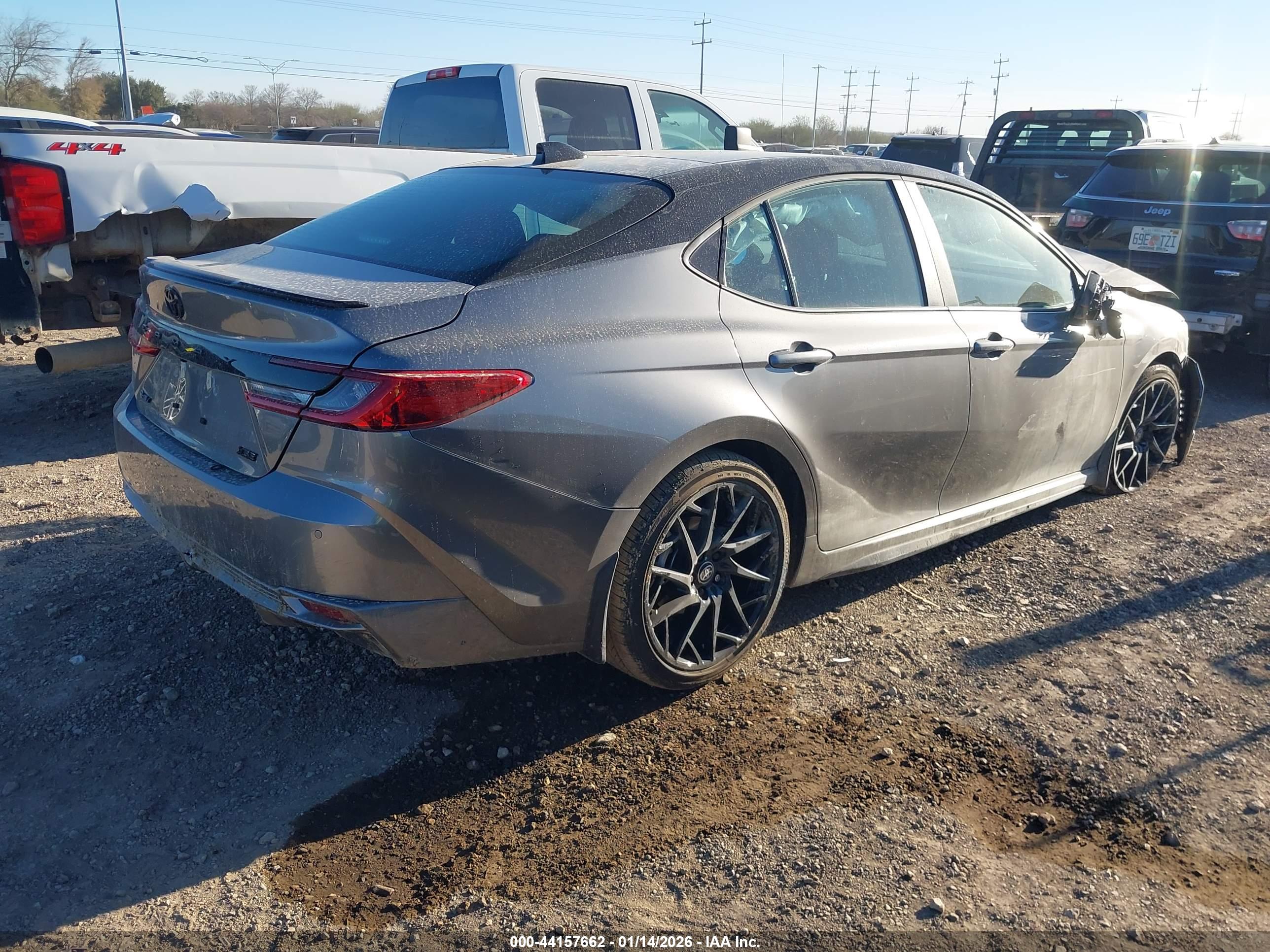 TOYOTA CAMRY image 4